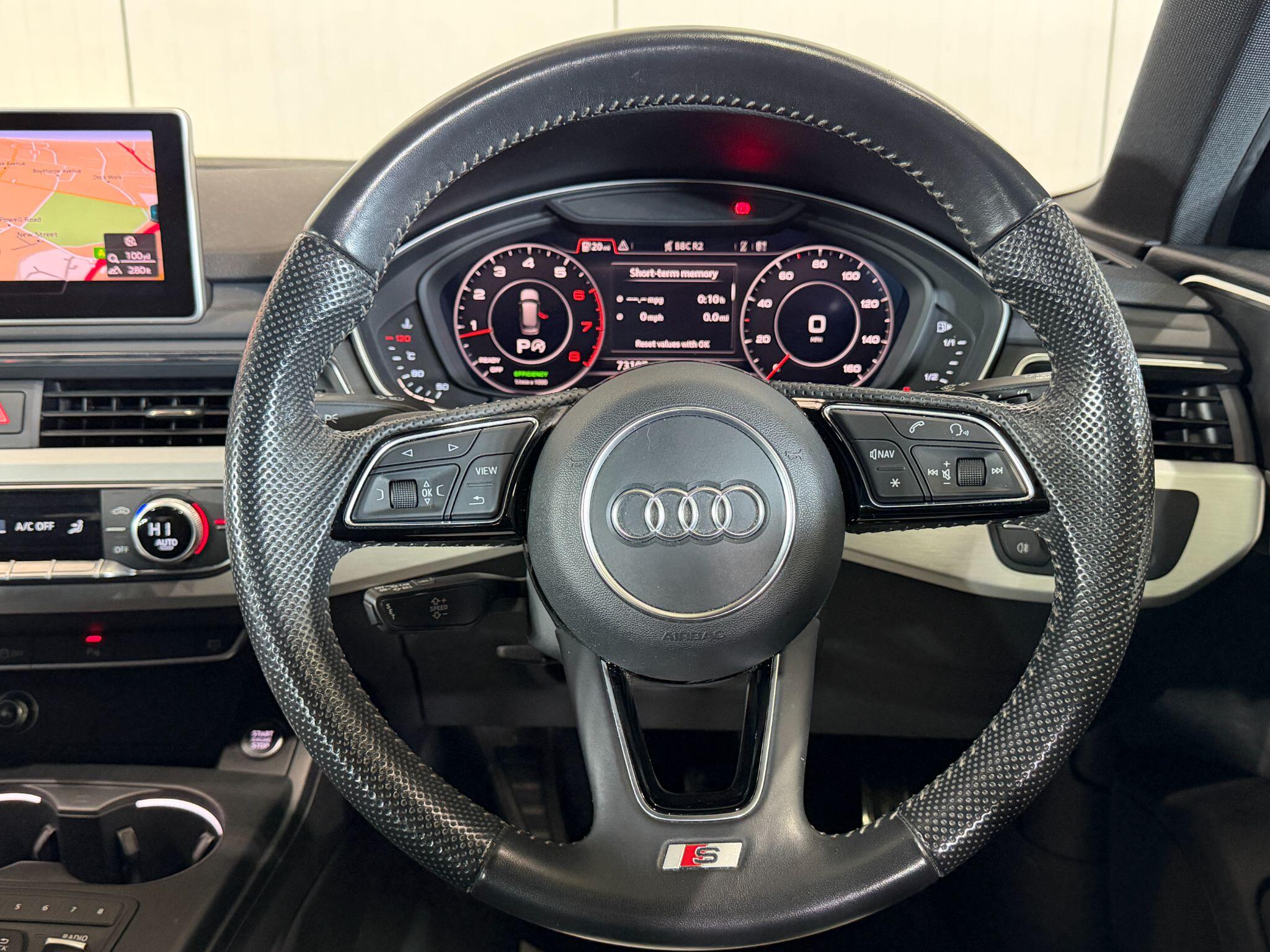 Audi A4 view 16