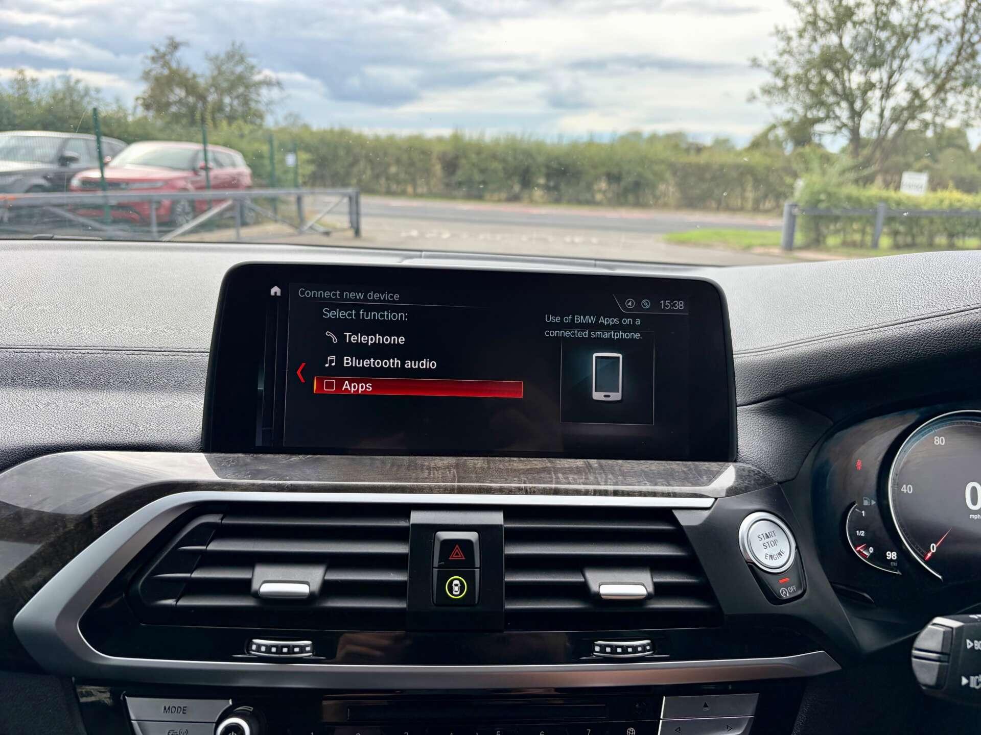 BMW X3 view 56