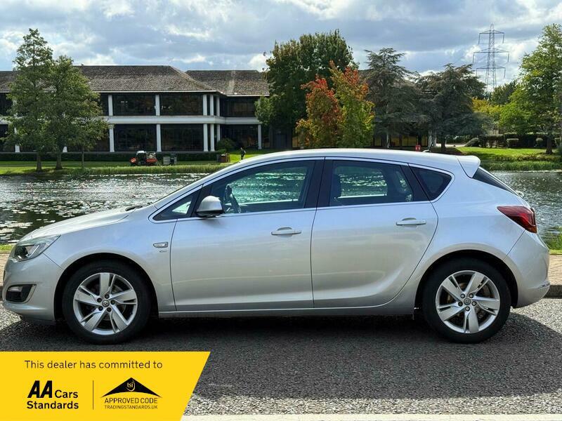 2015 Vauxhall Astra 1.6i SRi Euro 6 5dr • 60,200 miles image 9
