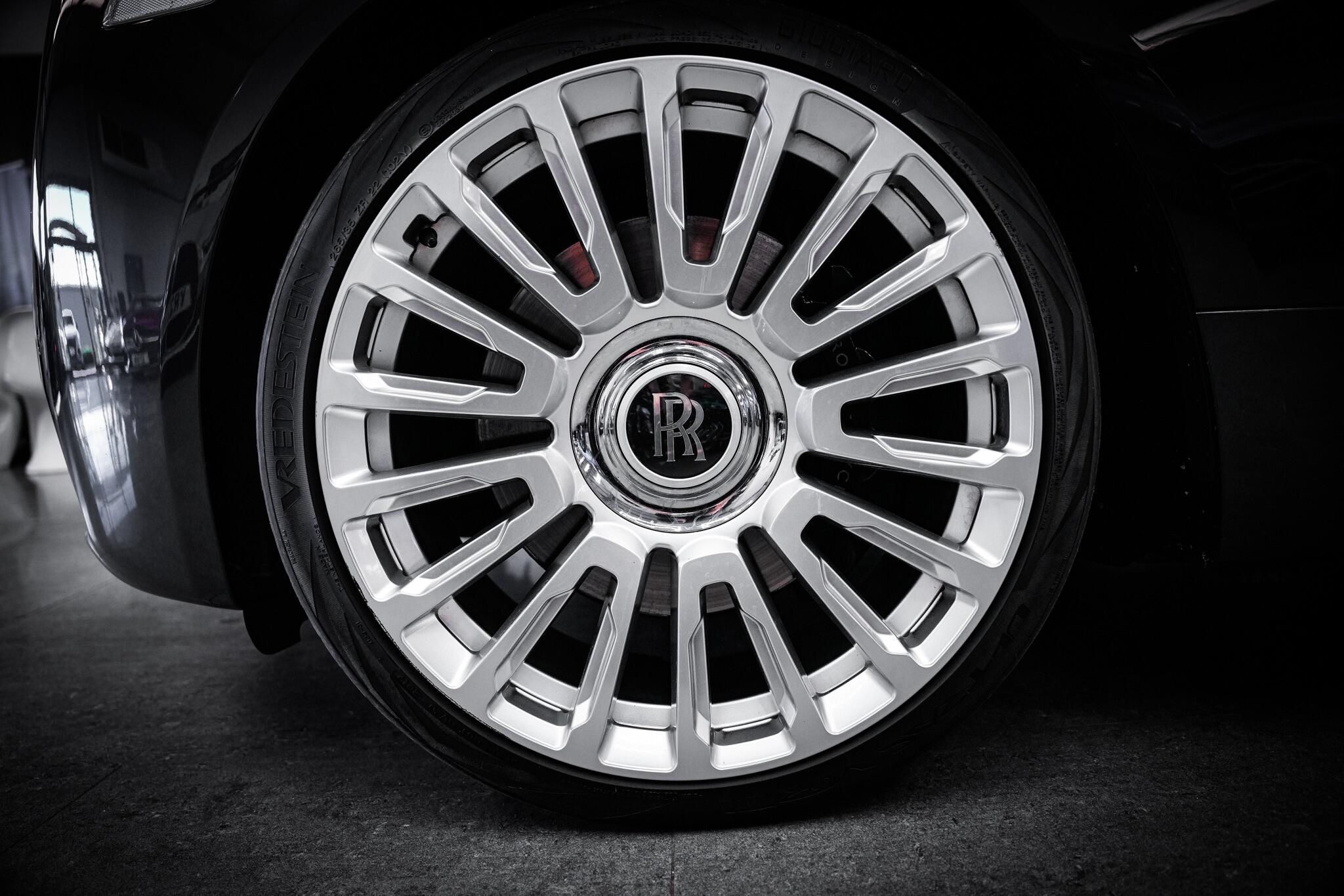 Rolls-Royce Wraith view 35