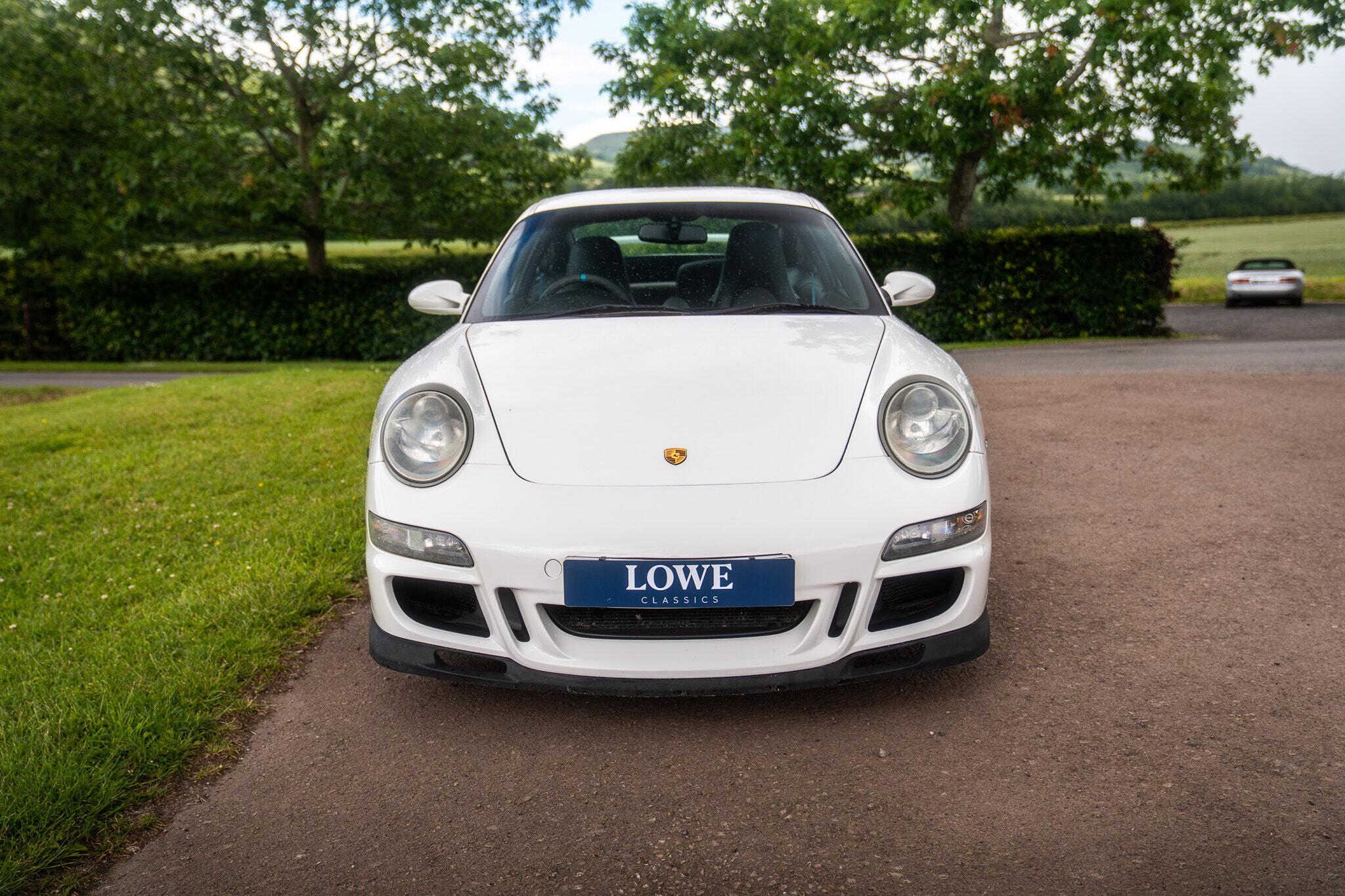 Porsche 911 view 2