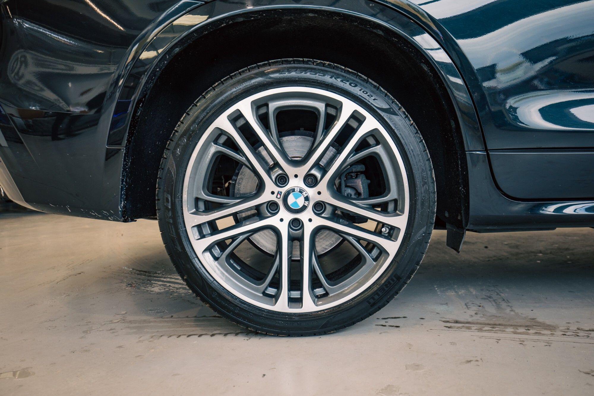 BMW X4 view 7