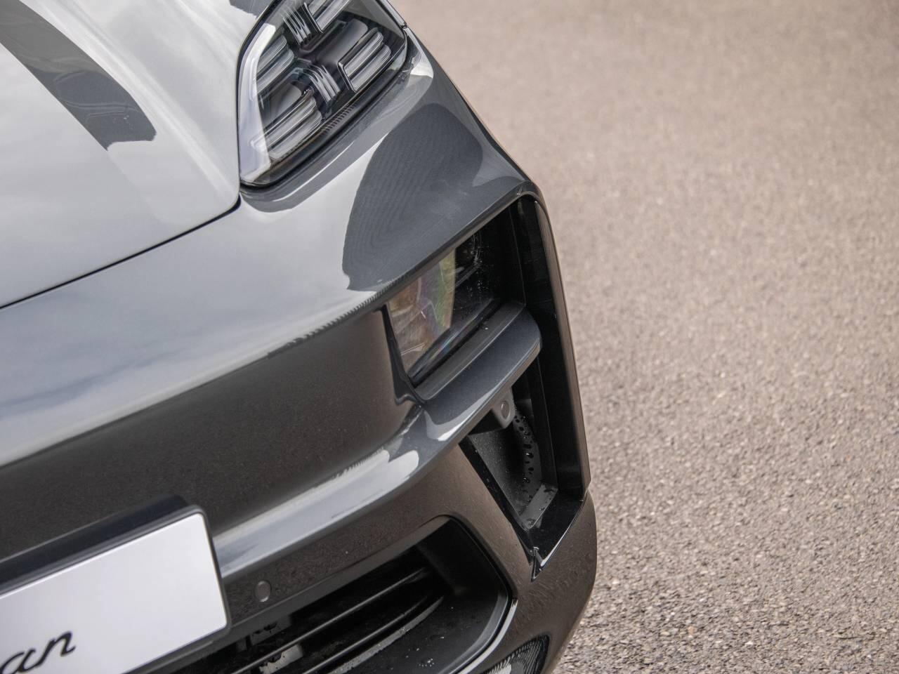Porsche Macan view 14