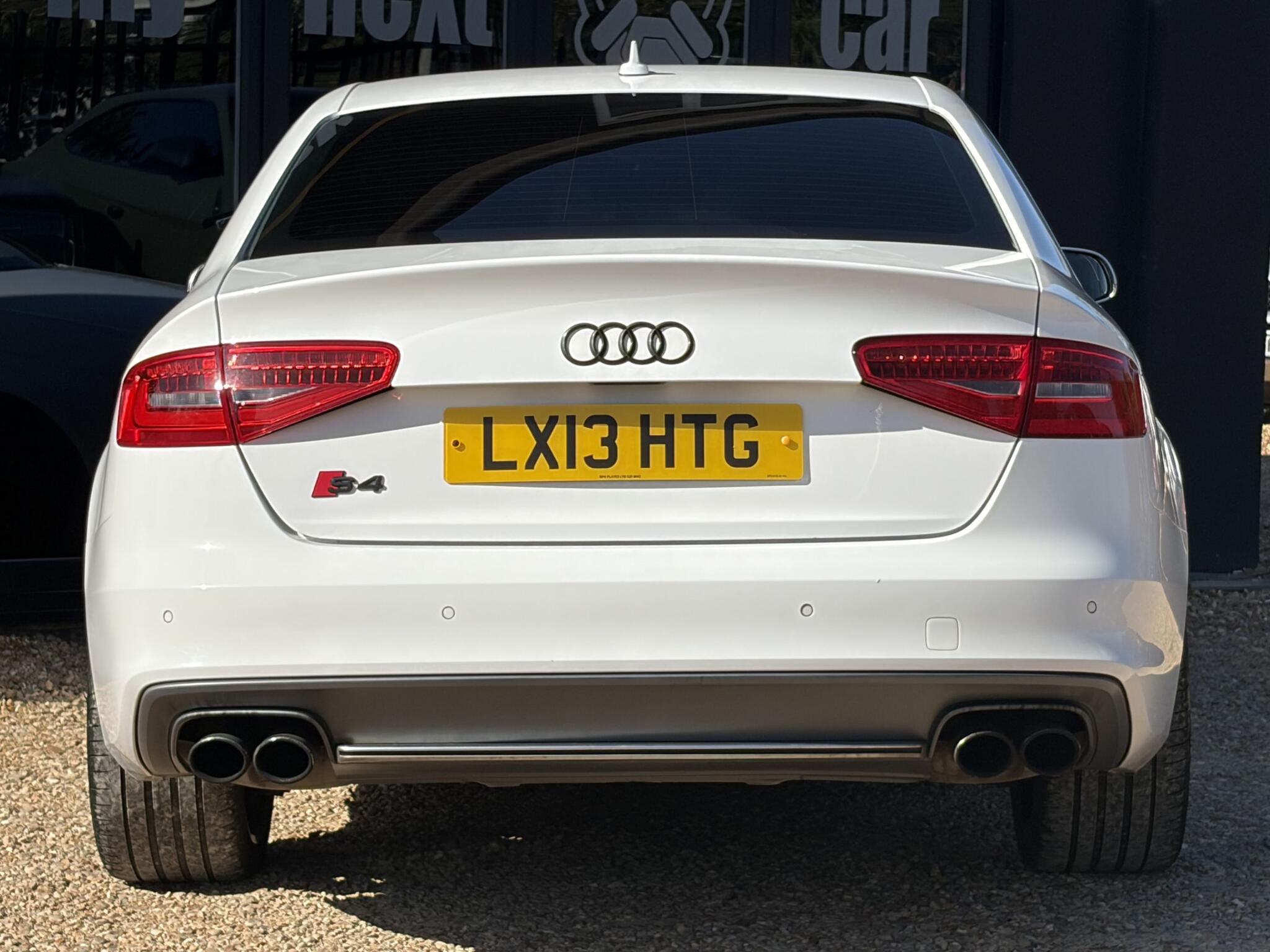 Audi S4 view 10