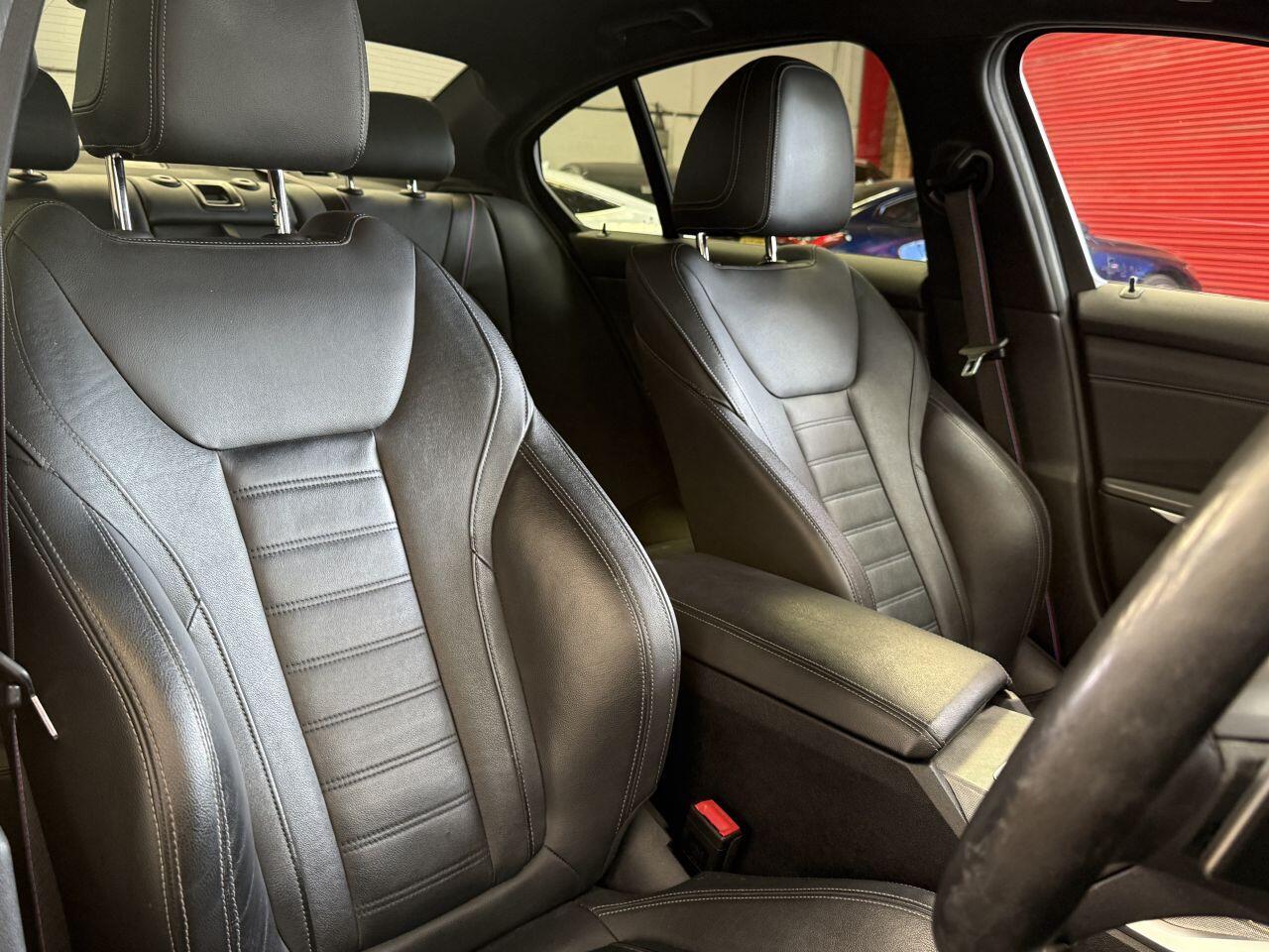 BMW 3 Series view 32