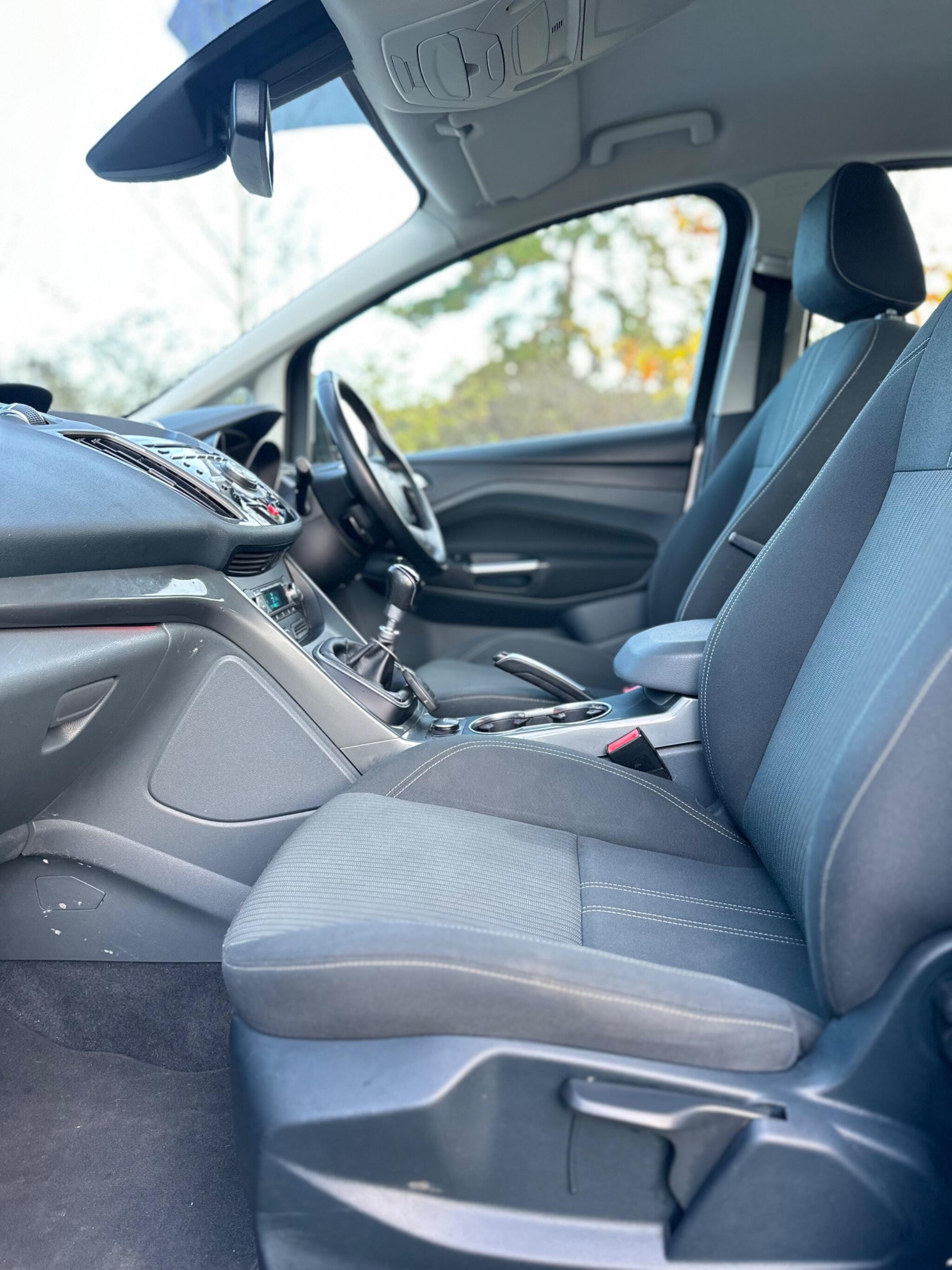 2013 Ford C-Max 1.6 TDCi Titanium Euro 5 5dr • 109,000 miles image 12
