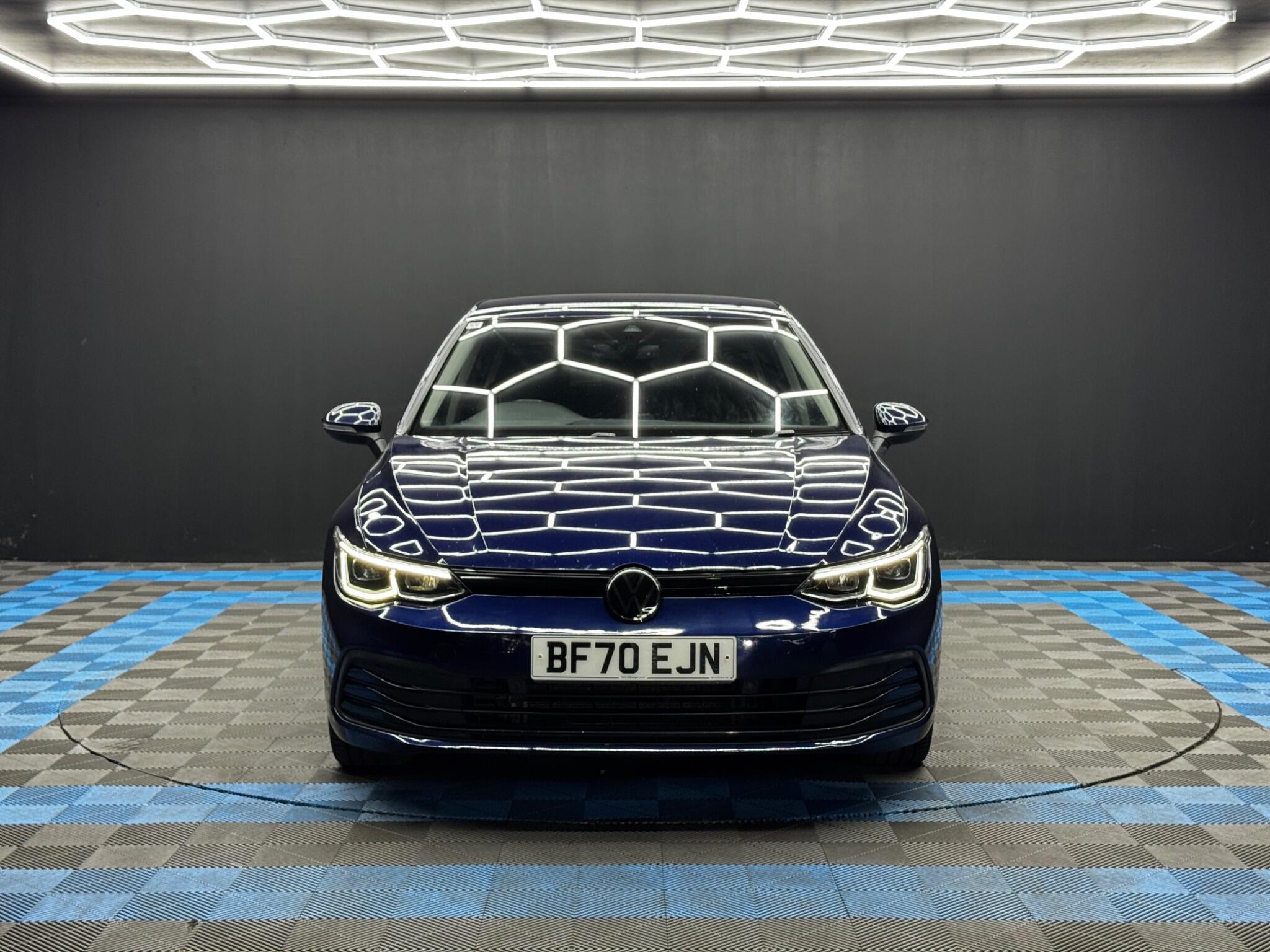 Volkswagen Golf view 2