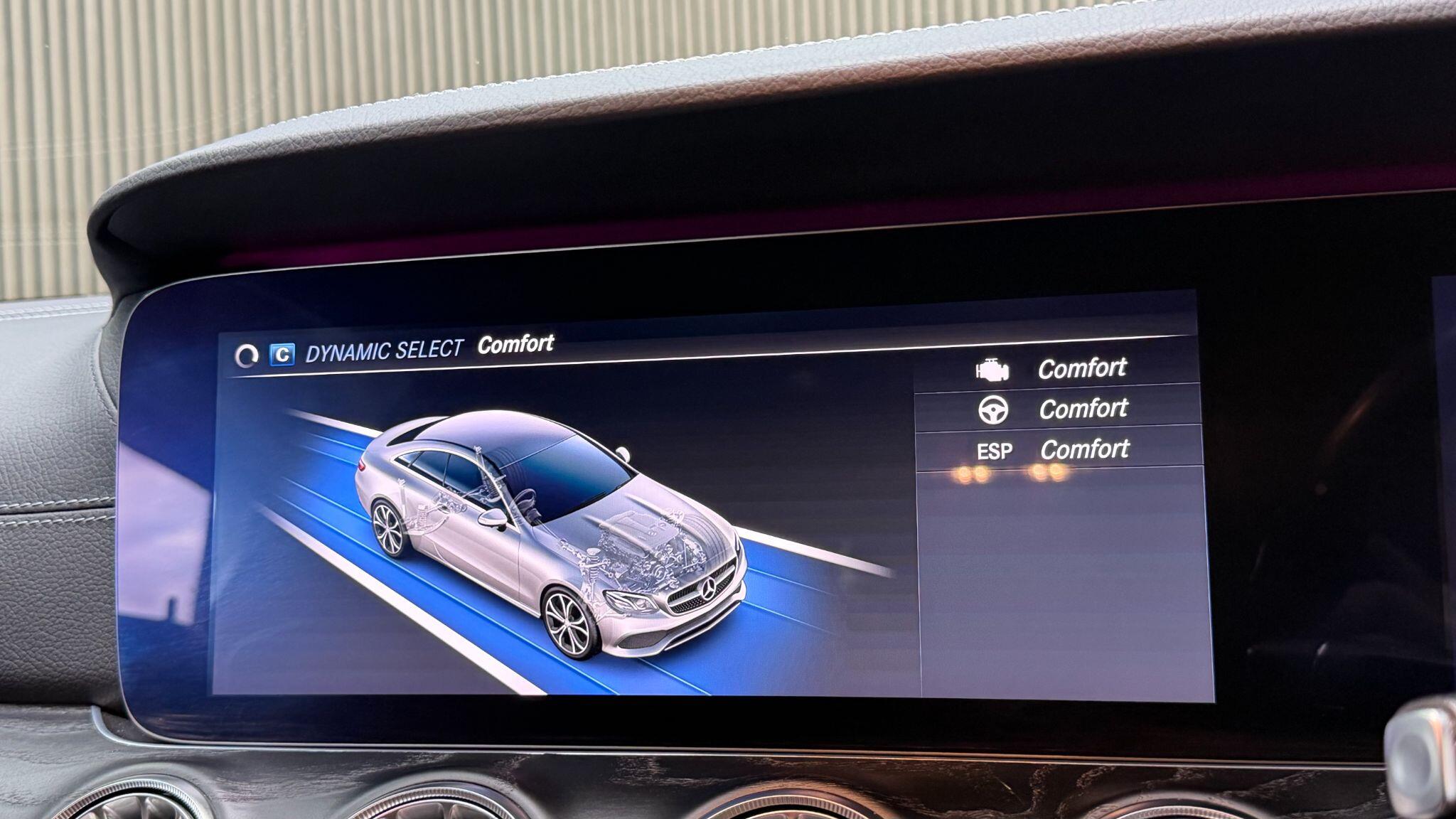 Mercedes-Benz E-Class view 31