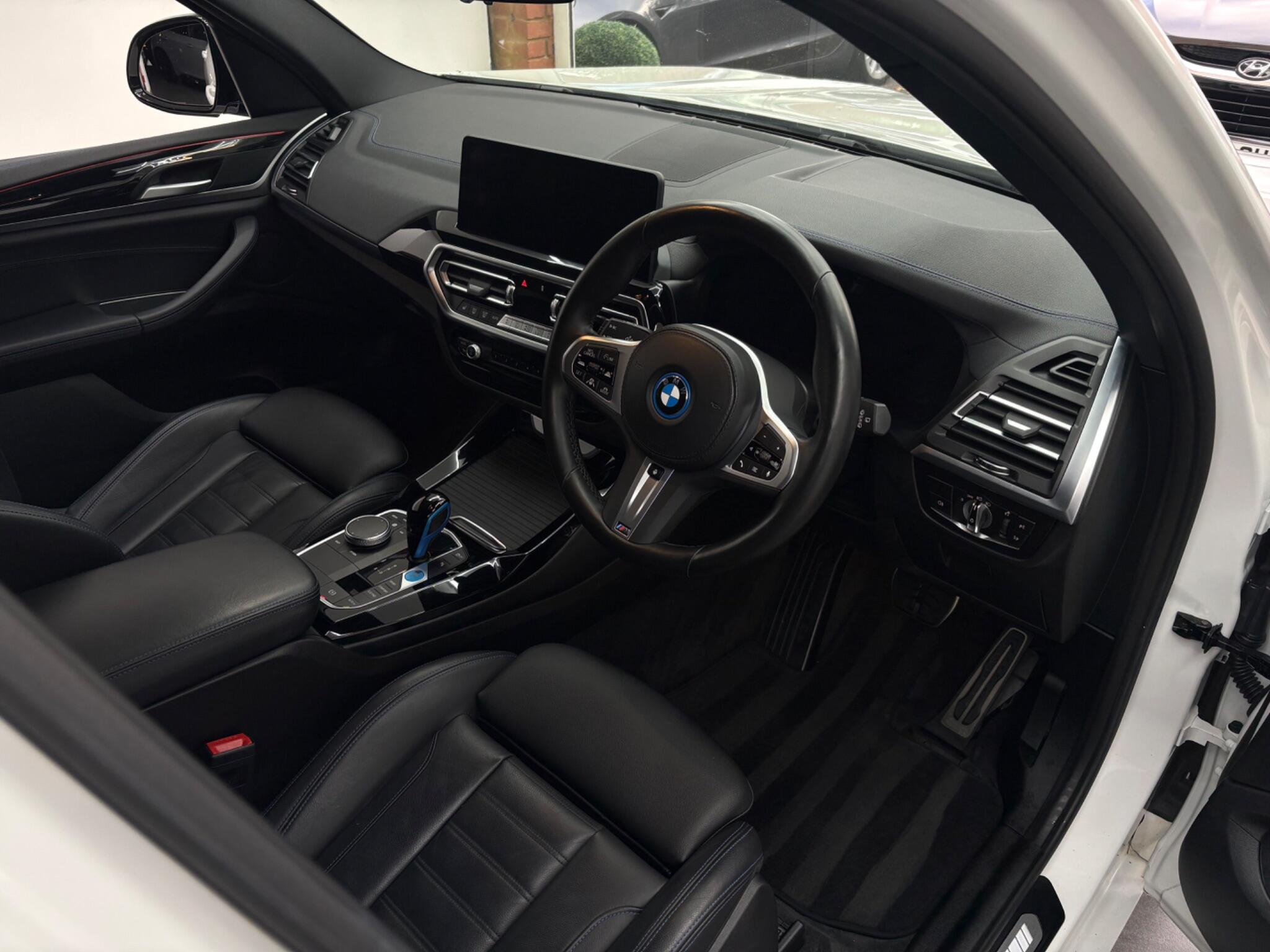 BMW iX3 view 31