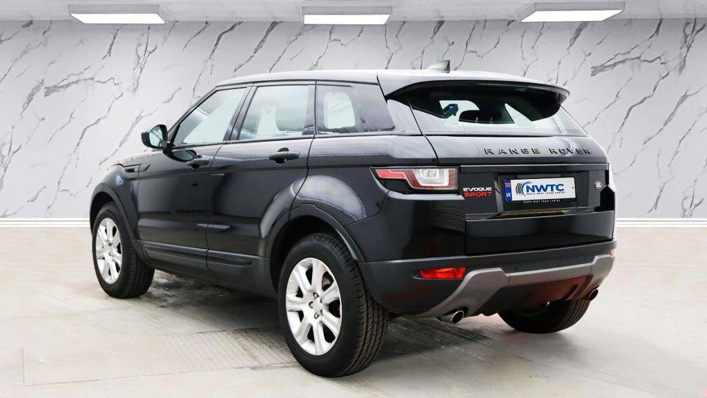 Land Rover Range Rover Evoque view 5