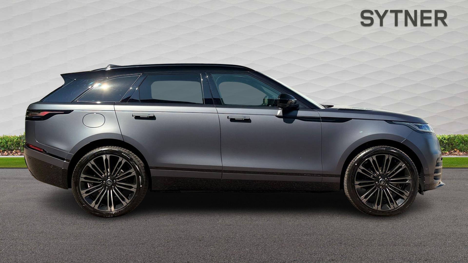 Land Rover Range Rover Velar view 3