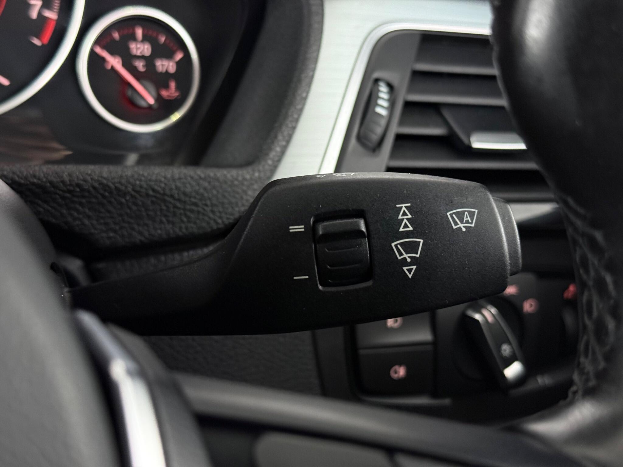 BMW 3 Series view 15