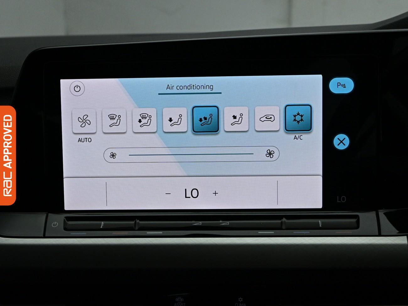 Volkswagen Golf view 17