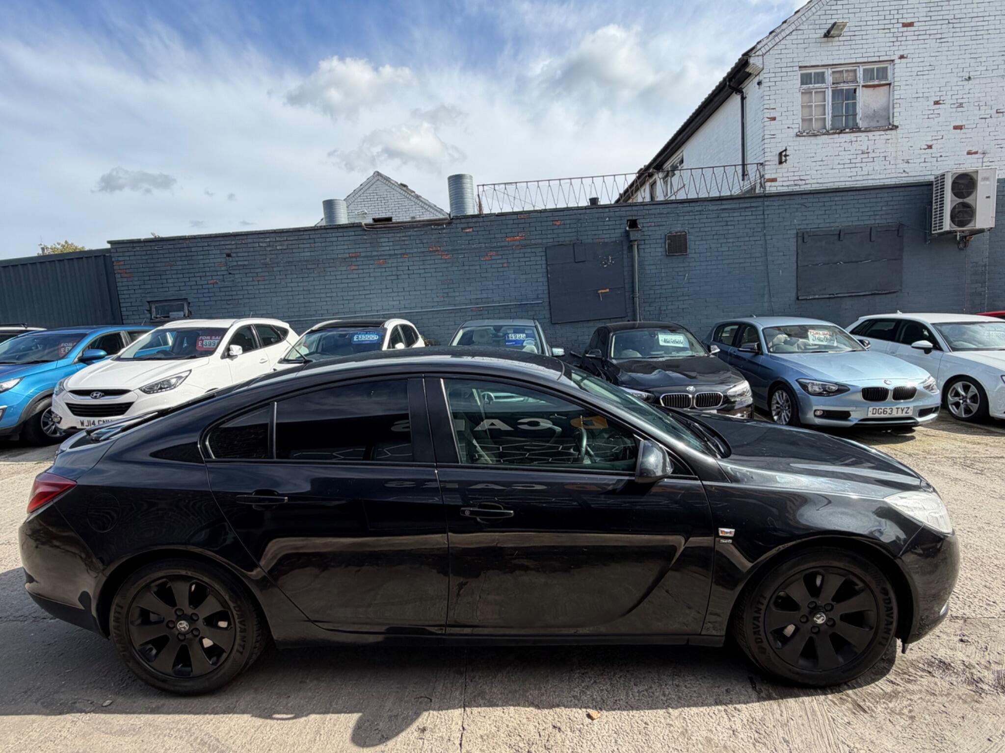 Vauxhall Insignia view 8