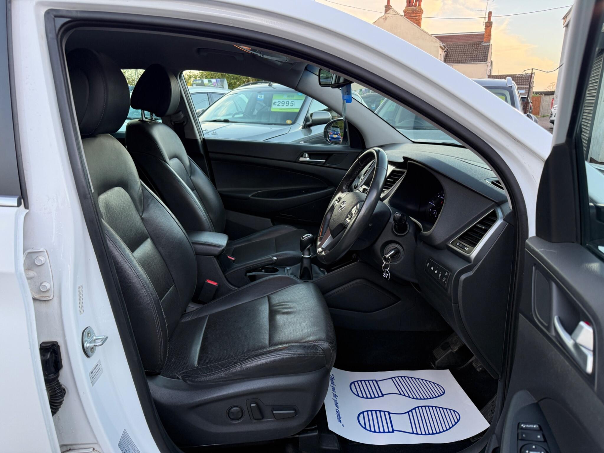 Hyundai TUCSON - Image 27