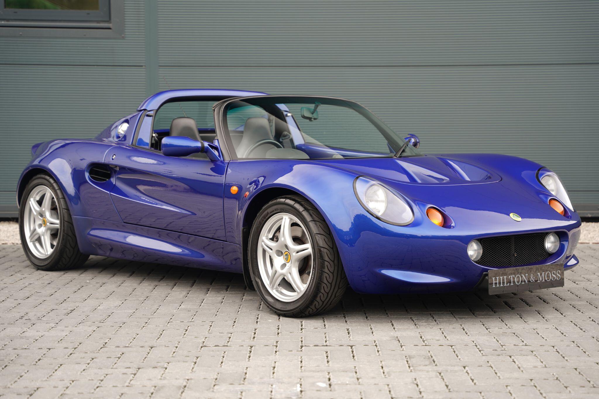 Lotus Elise main image