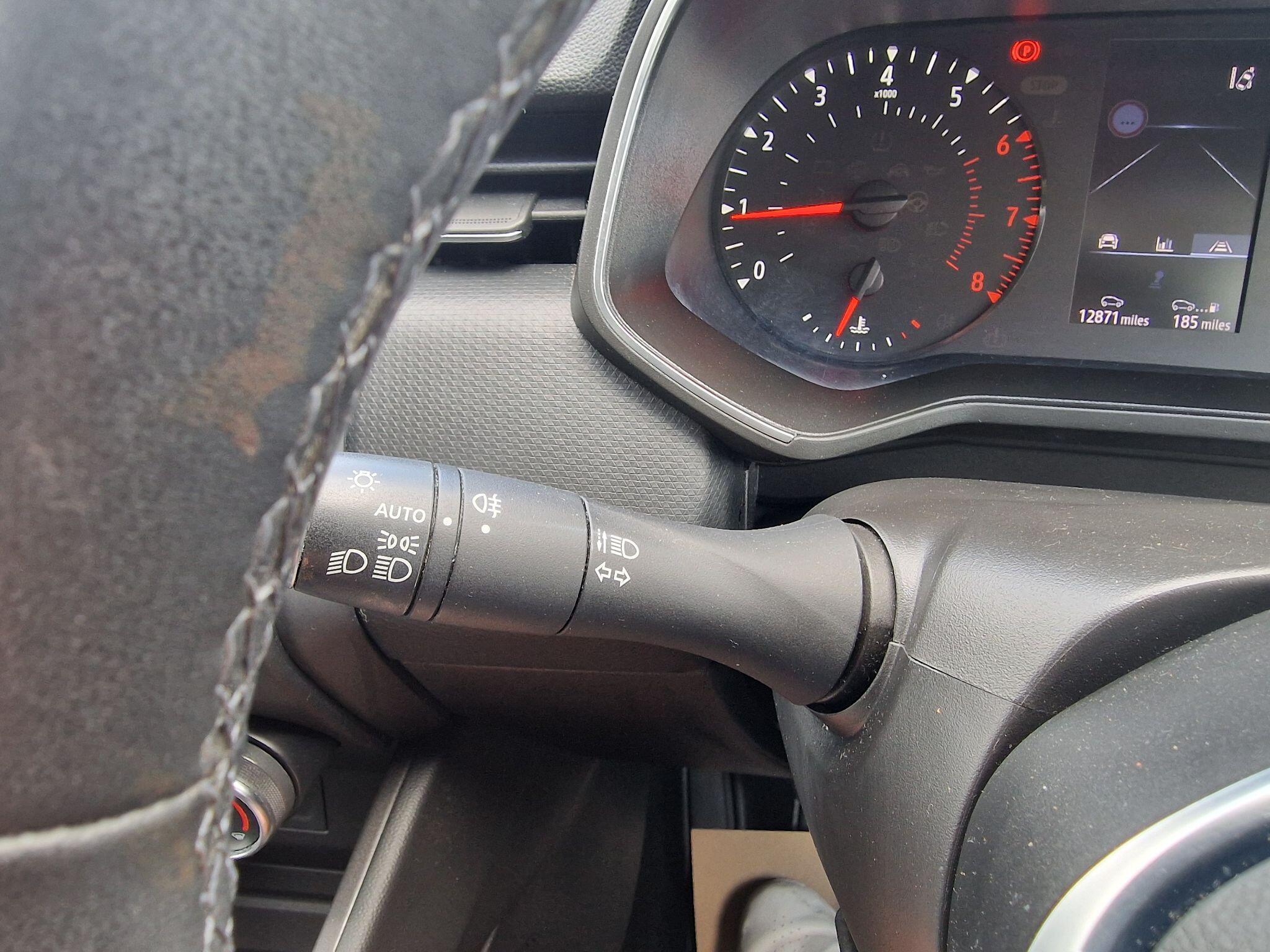 Renault Clio view 16