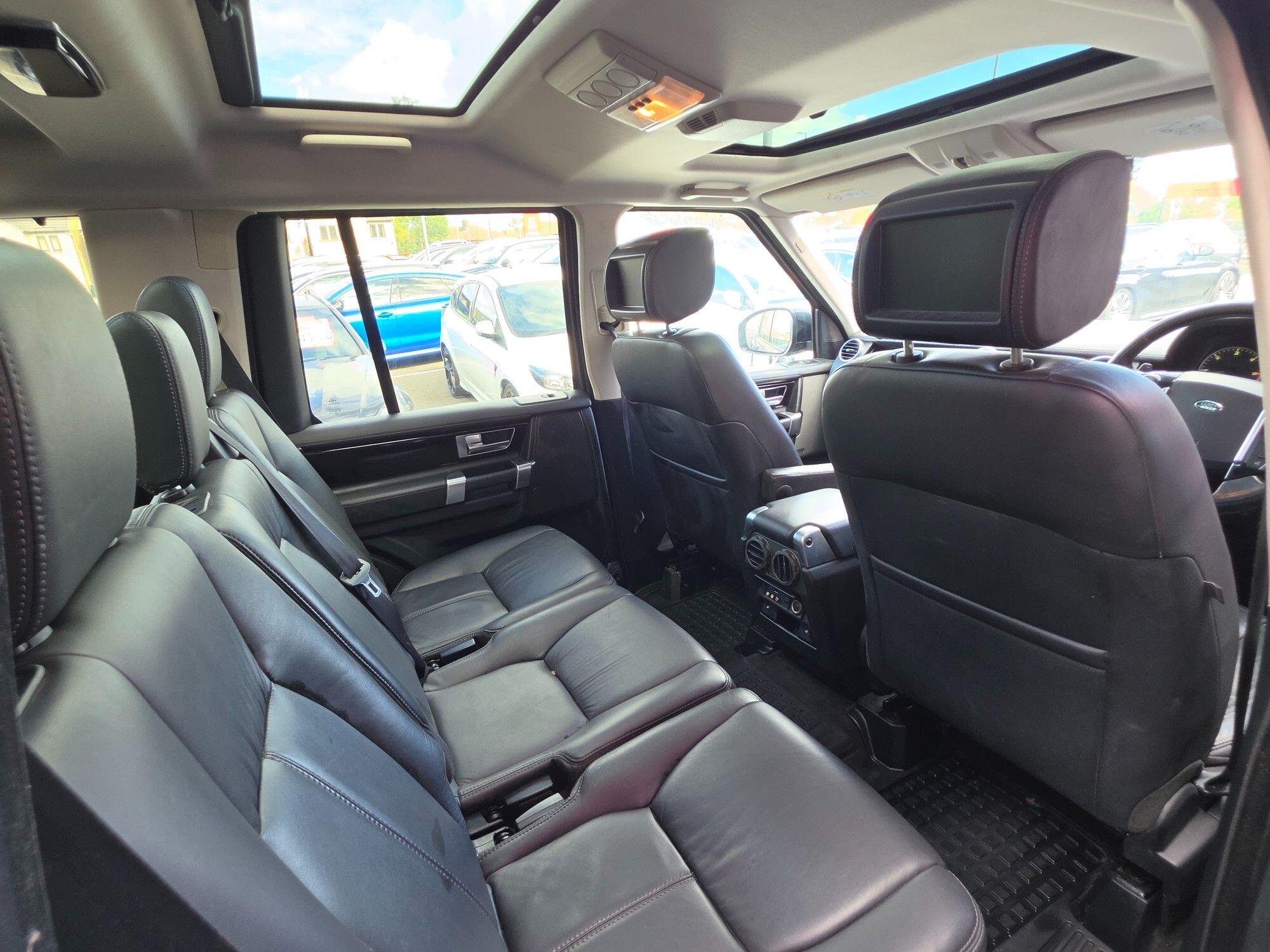Land Rover Discovery view 19