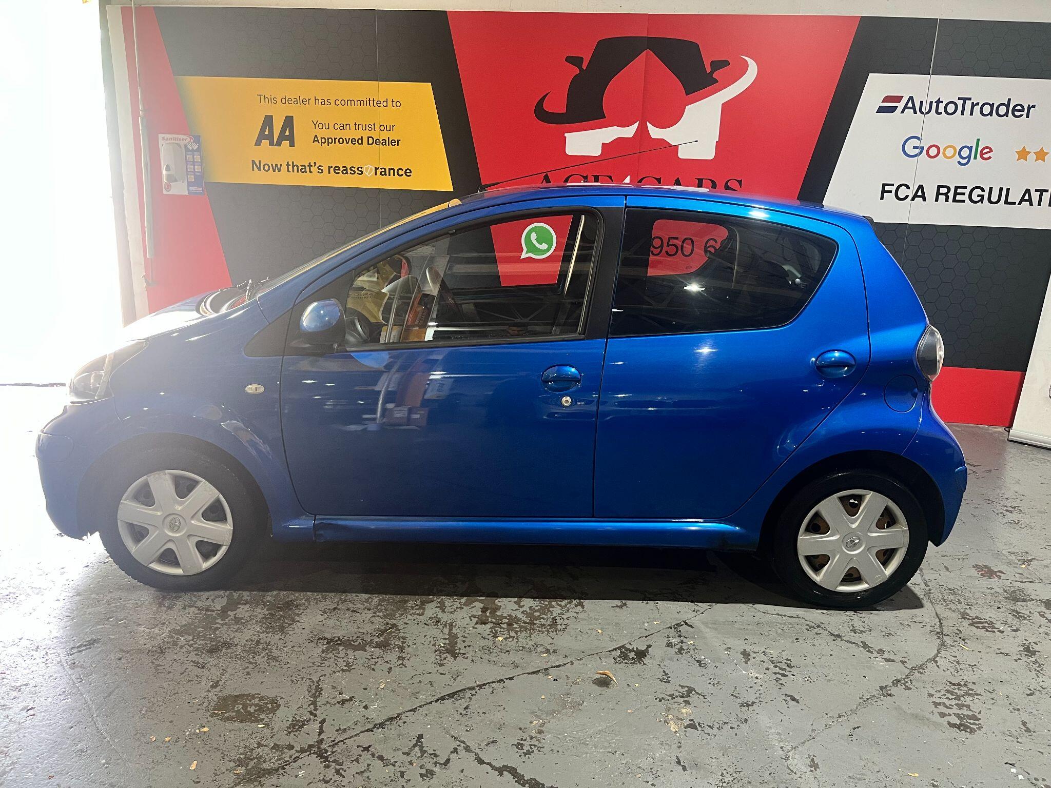 Toyota Aygo view 3