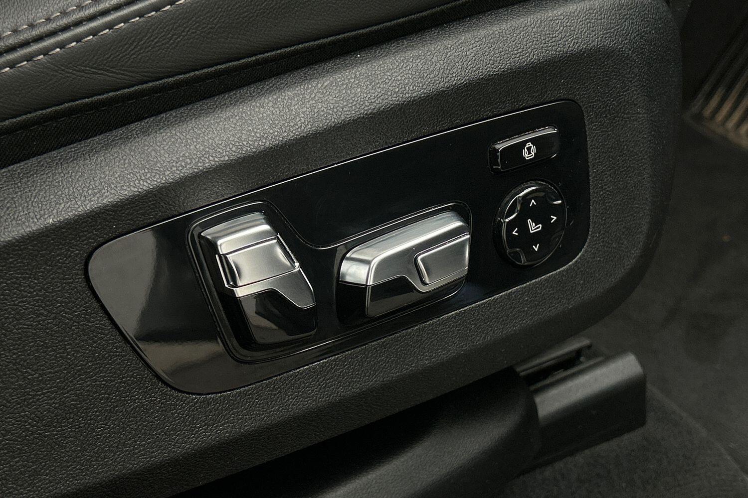 BMW X7 view 23