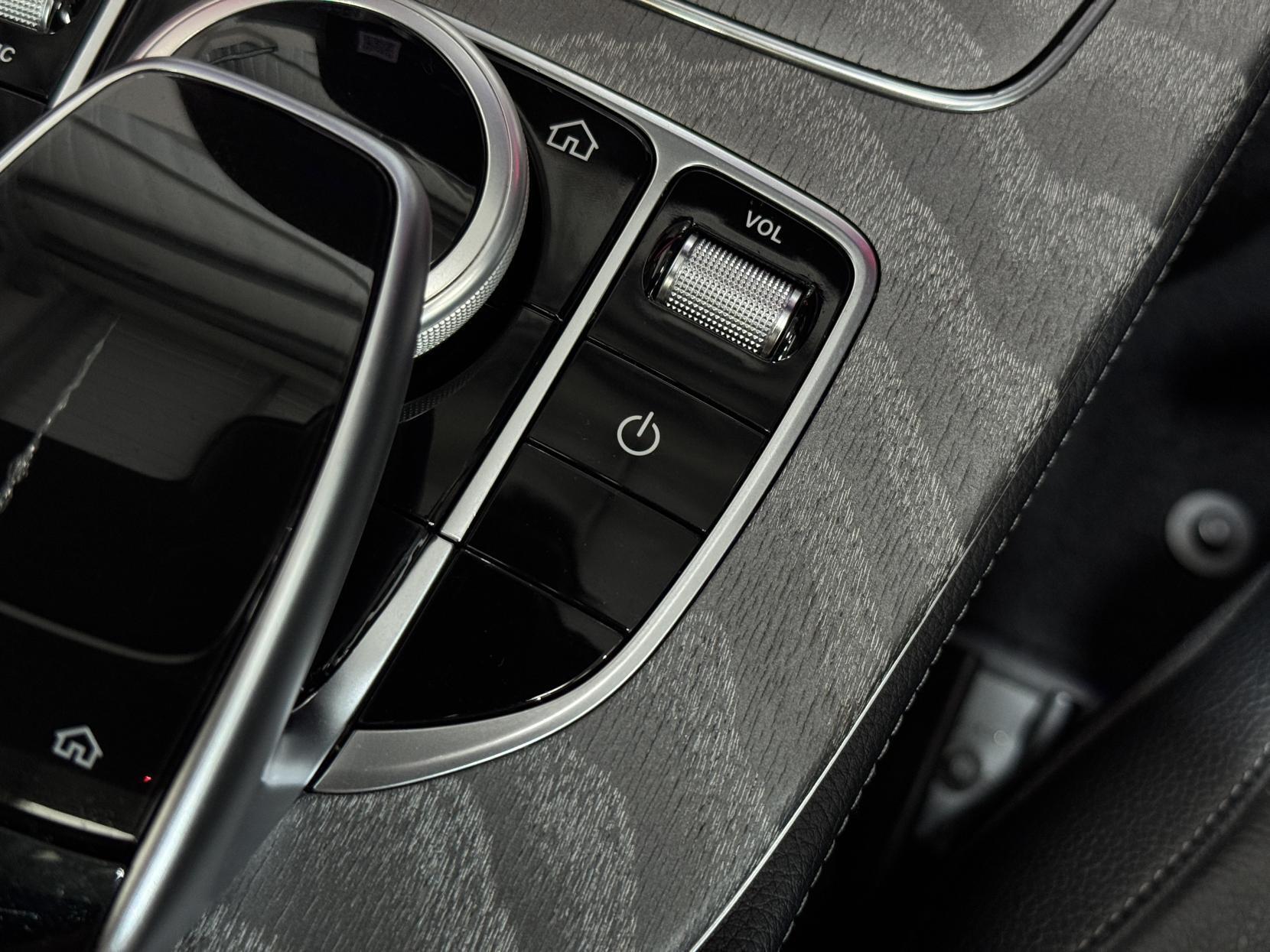 Mercedes-Benz CLS view 42