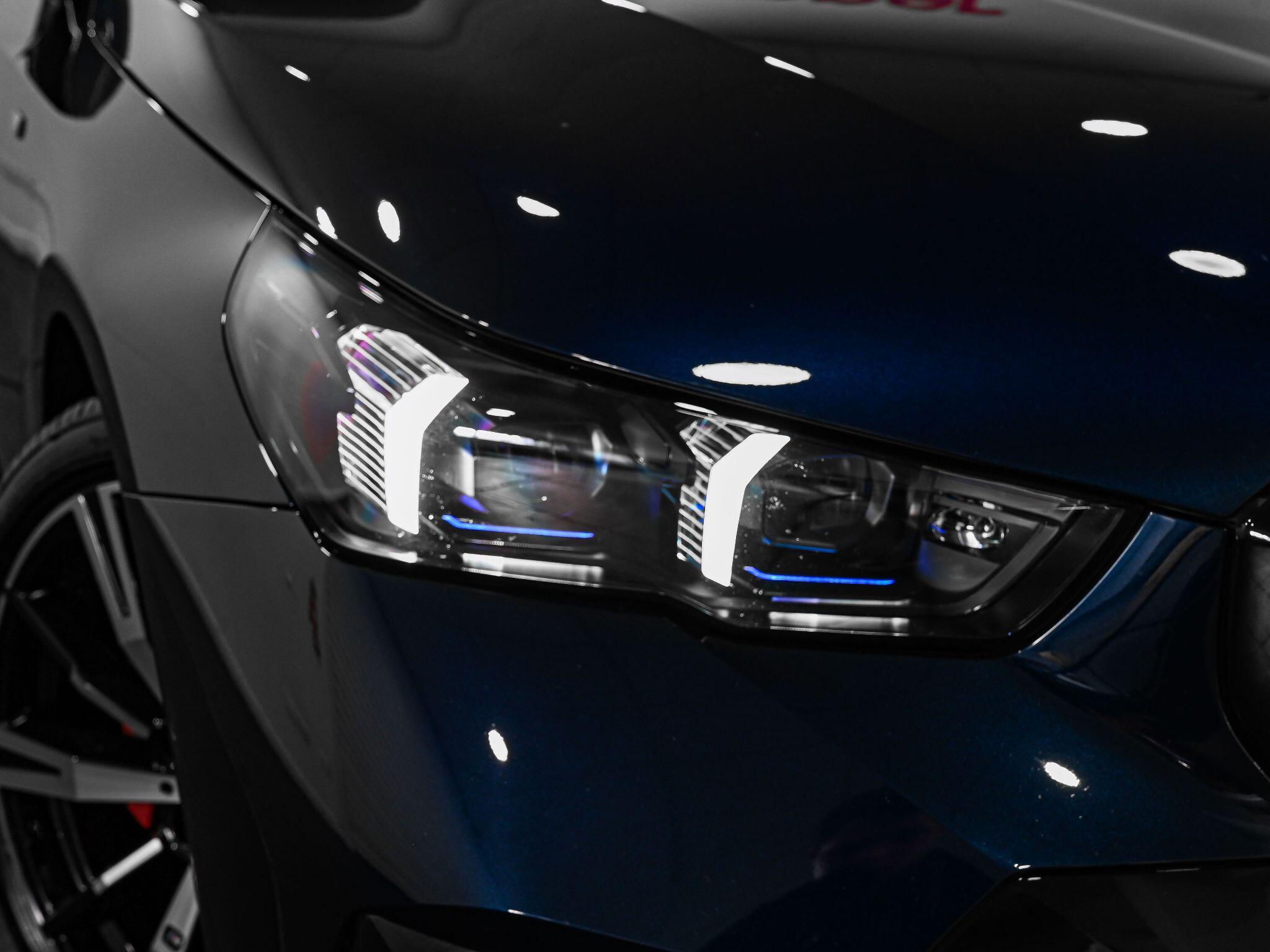 BMW 5 Series view 27