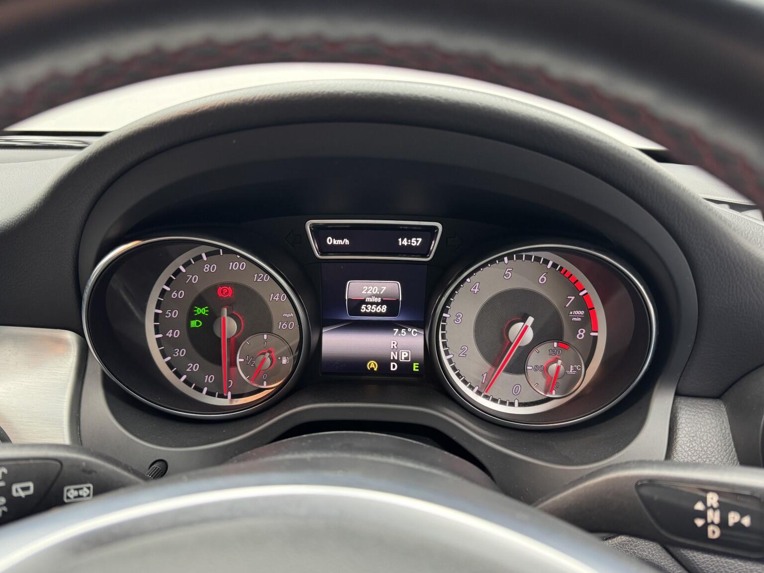 Mercedes-Benz GLA view 9