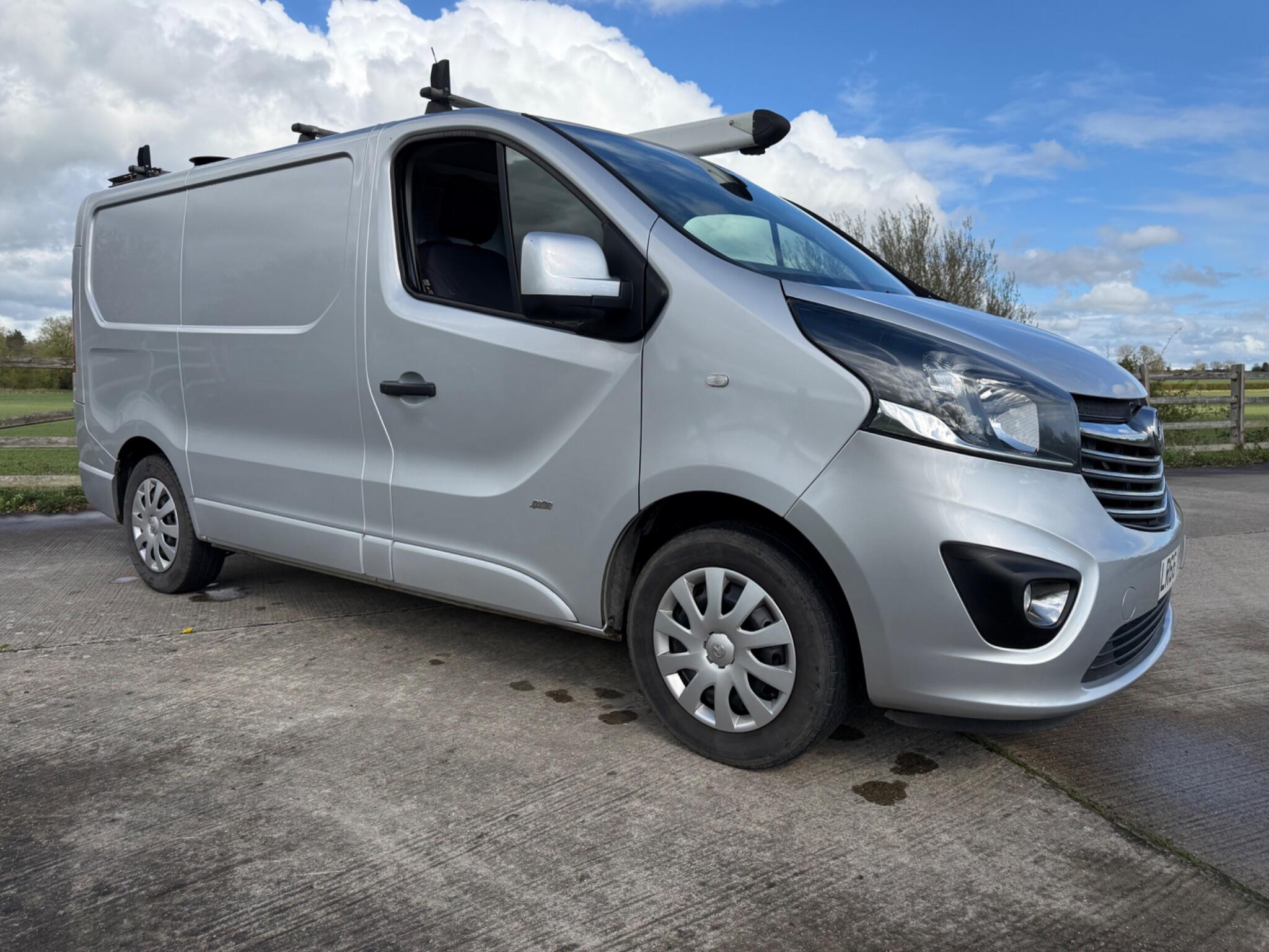 2016 Vauxhall Vivaro 1.6 CDTi 2900 BiTurbo Sportive L1 H1 Euro 6 (s/s) 5dr