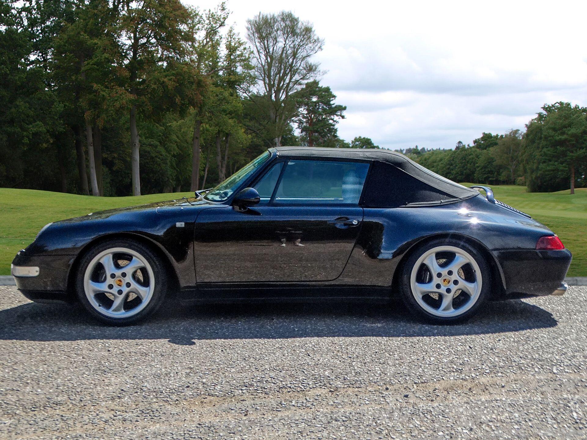 Porsche 911 view 29