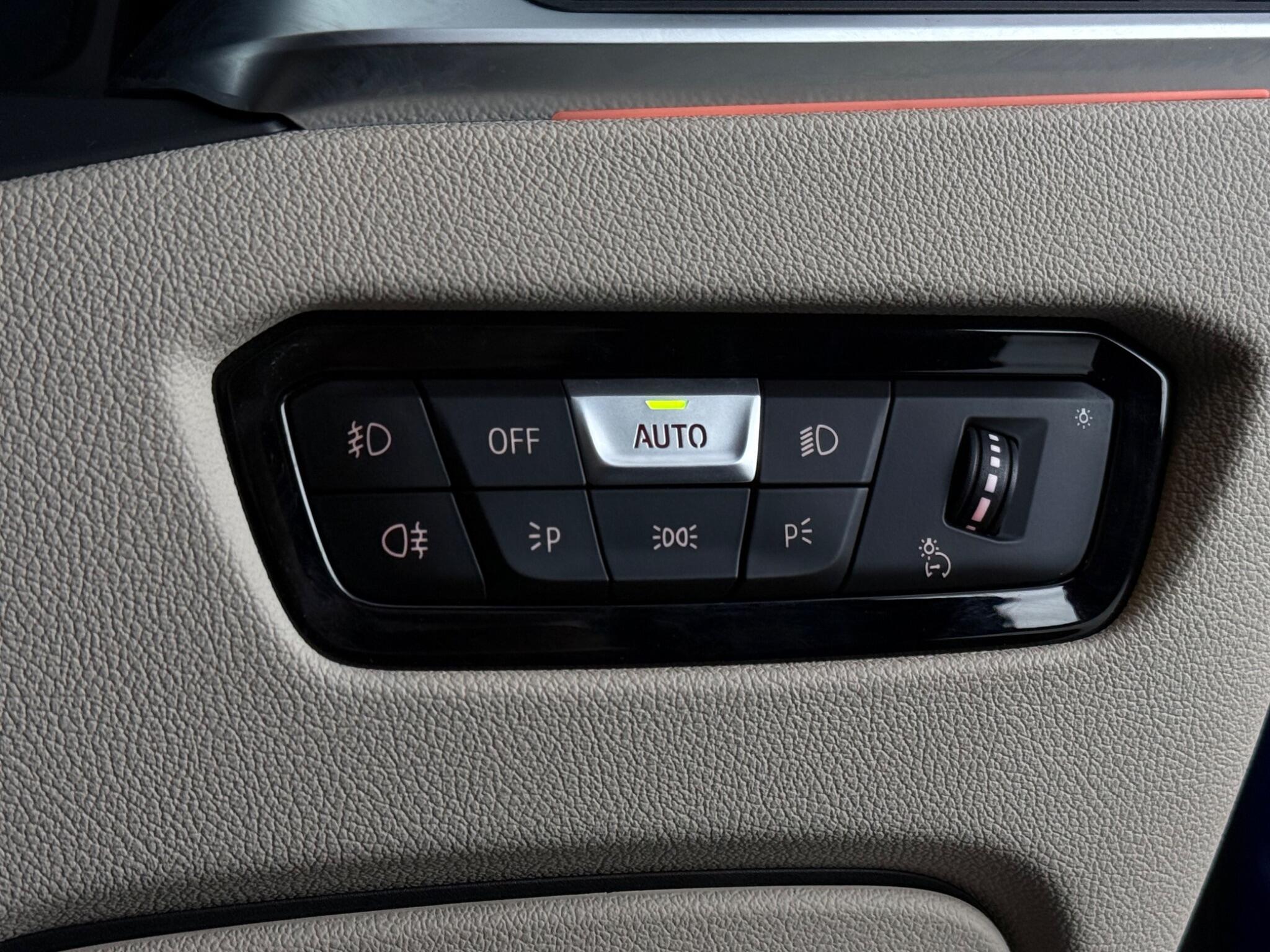 BMW 3 Series view 23