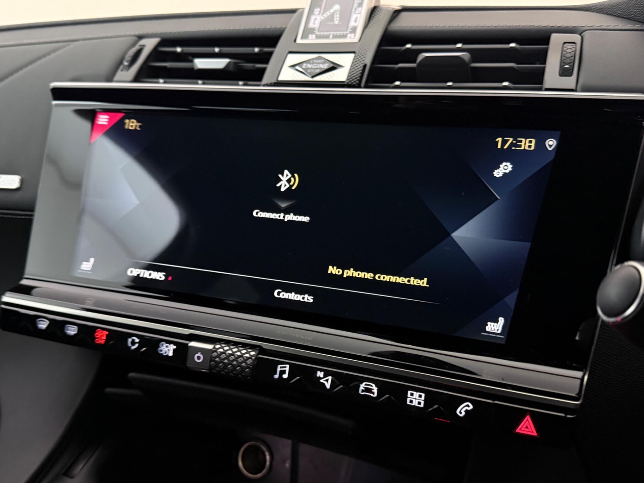 DS Automobiles DS 7 Crossback view 26