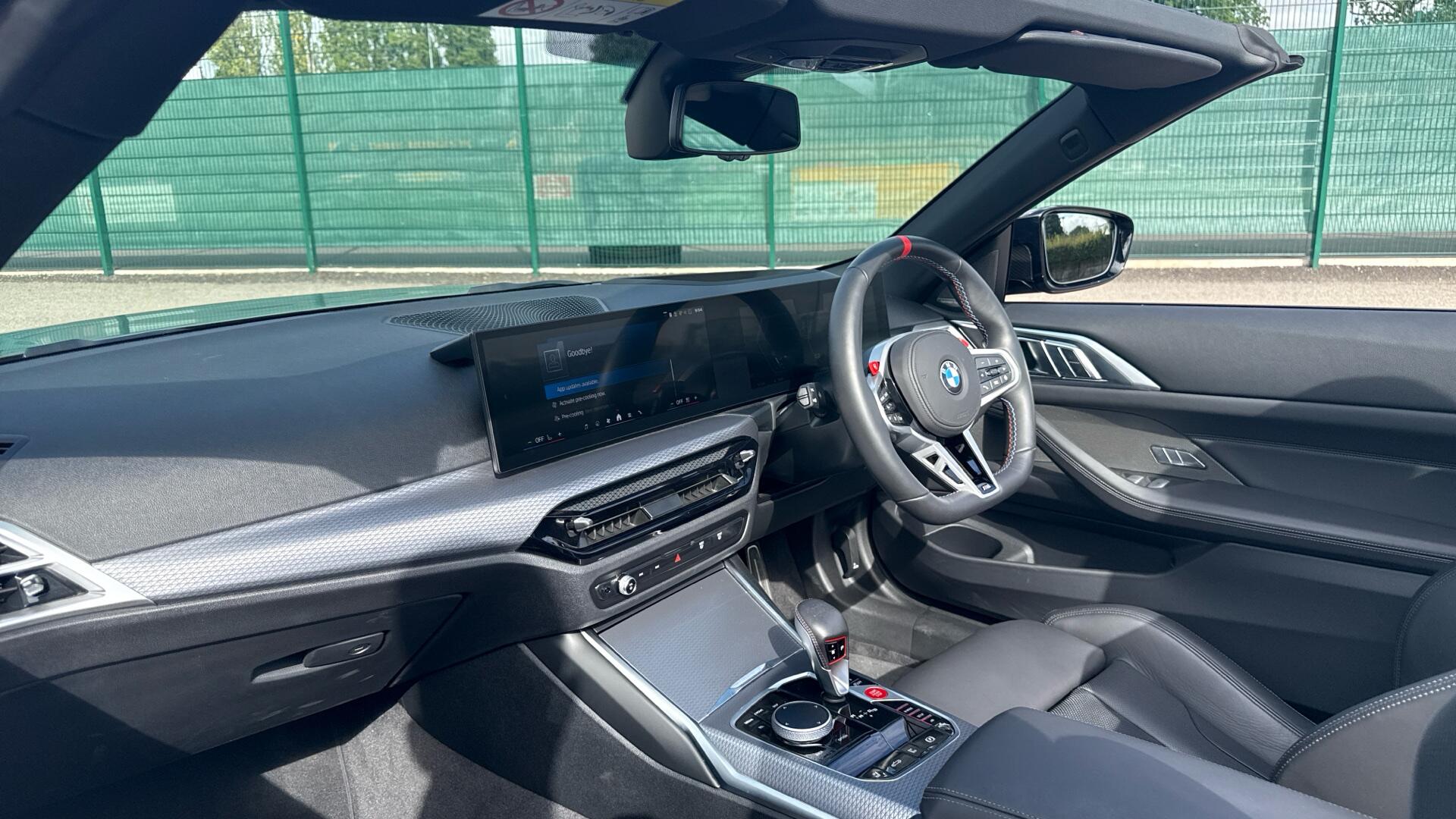 BMW M4 view 7