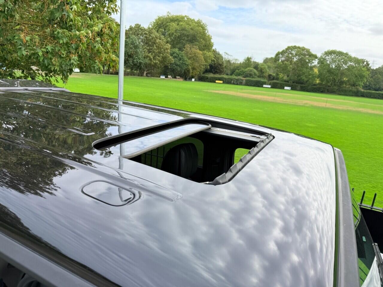 Mercedes-Benz G-Class view 47