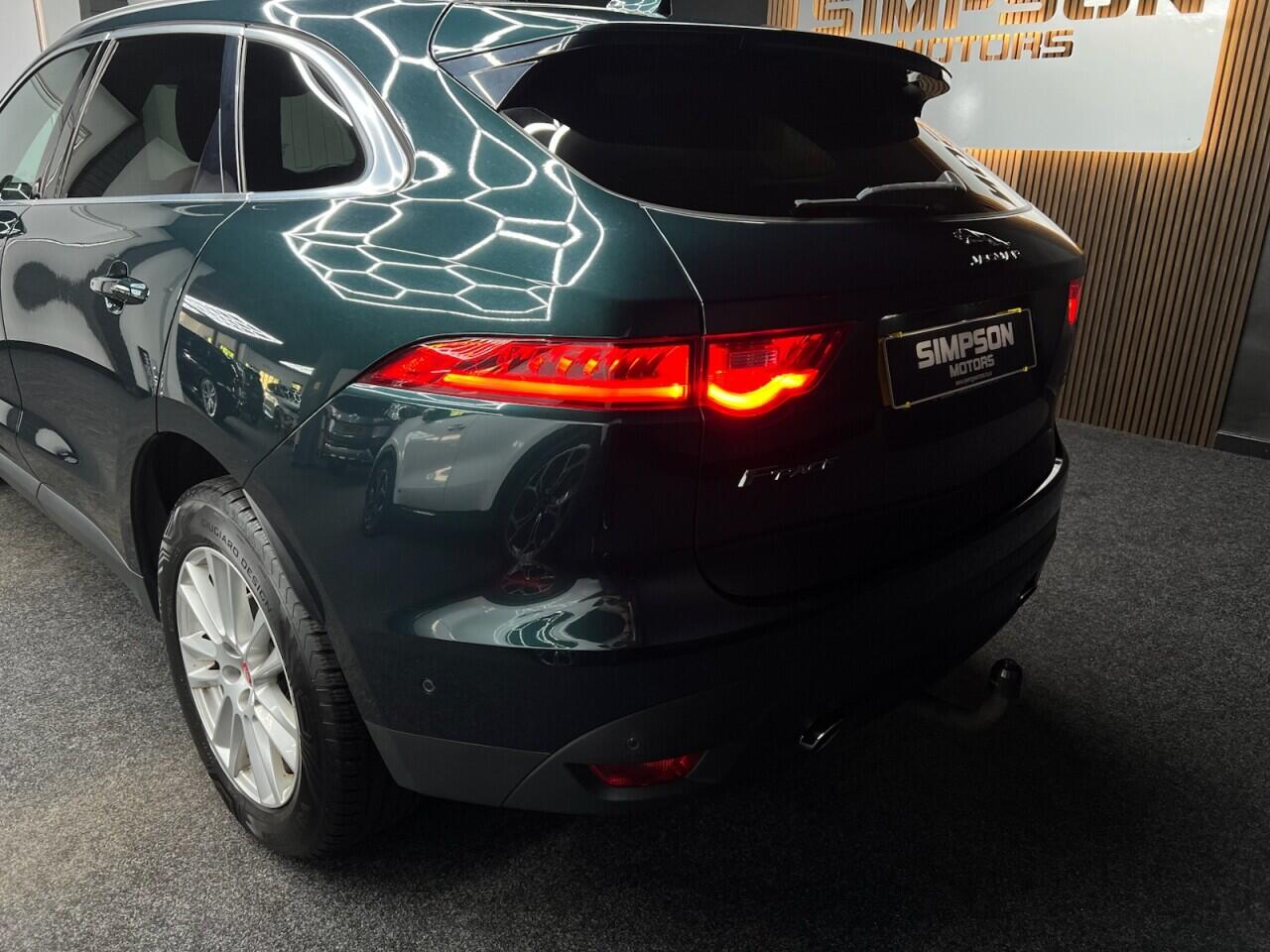 Jaguar F-Pace view 8