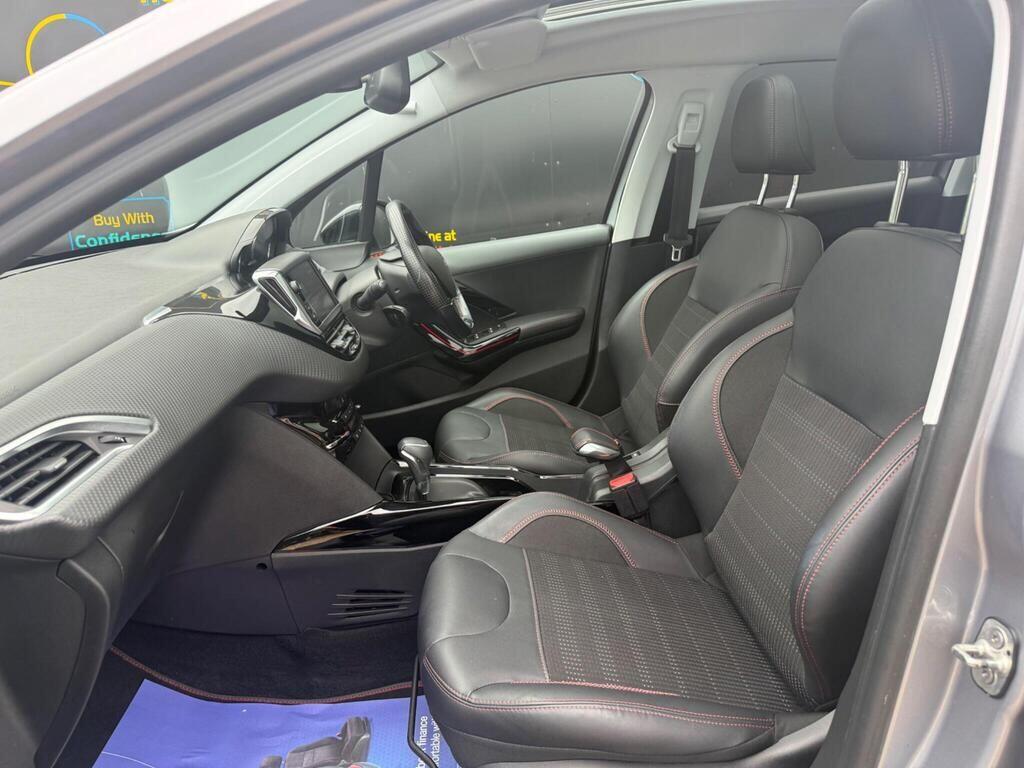 Peugeot 2008 view 16