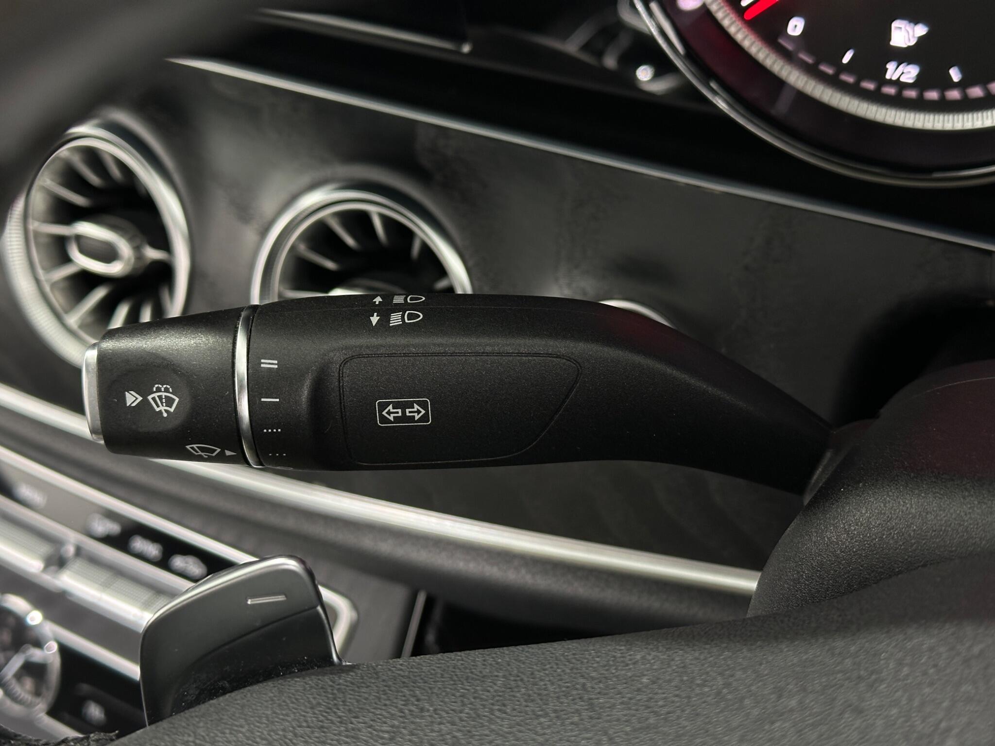 Mercedes-Benz E-Class view 14