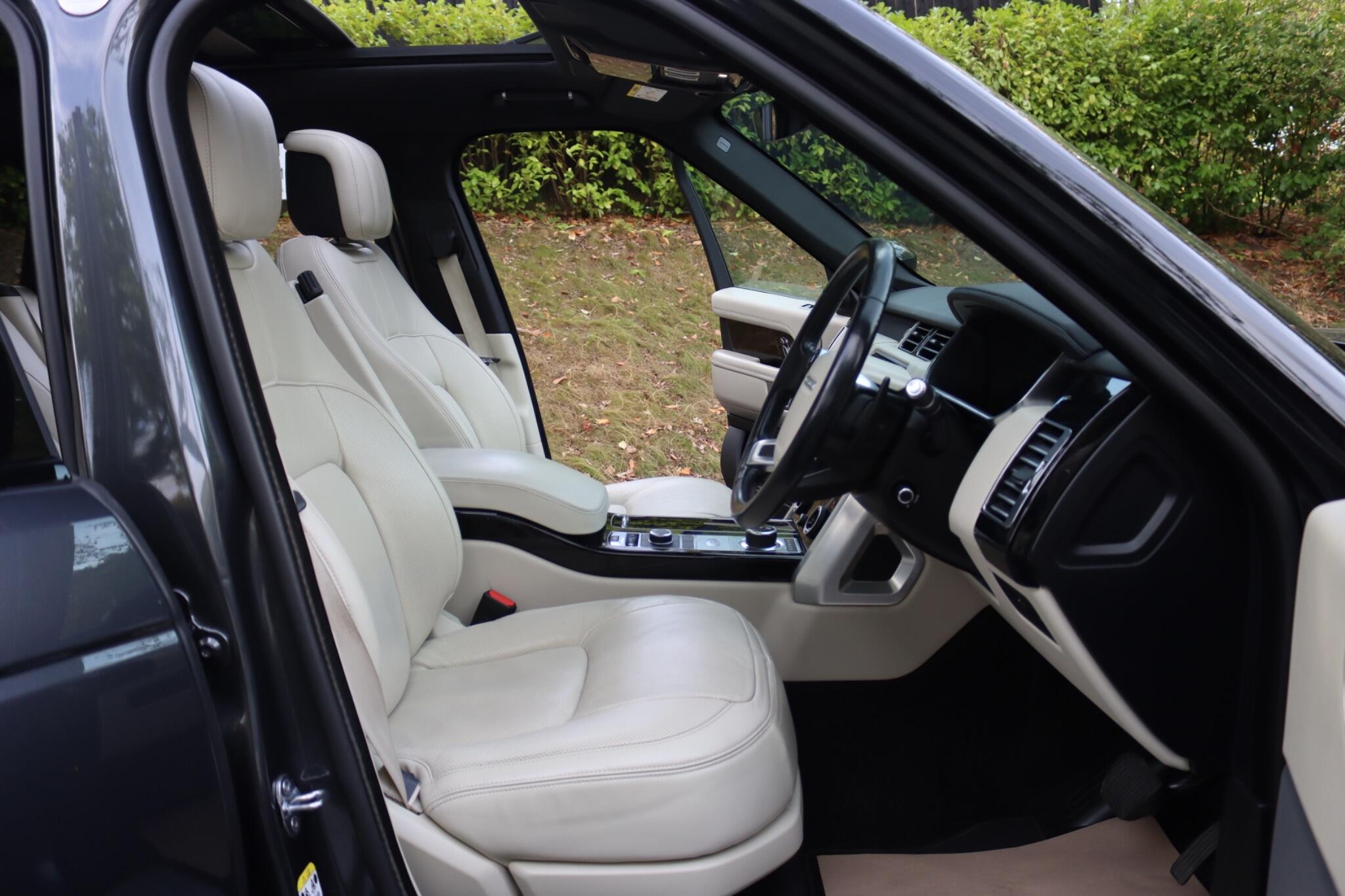 Land Rover Range Rover view 45