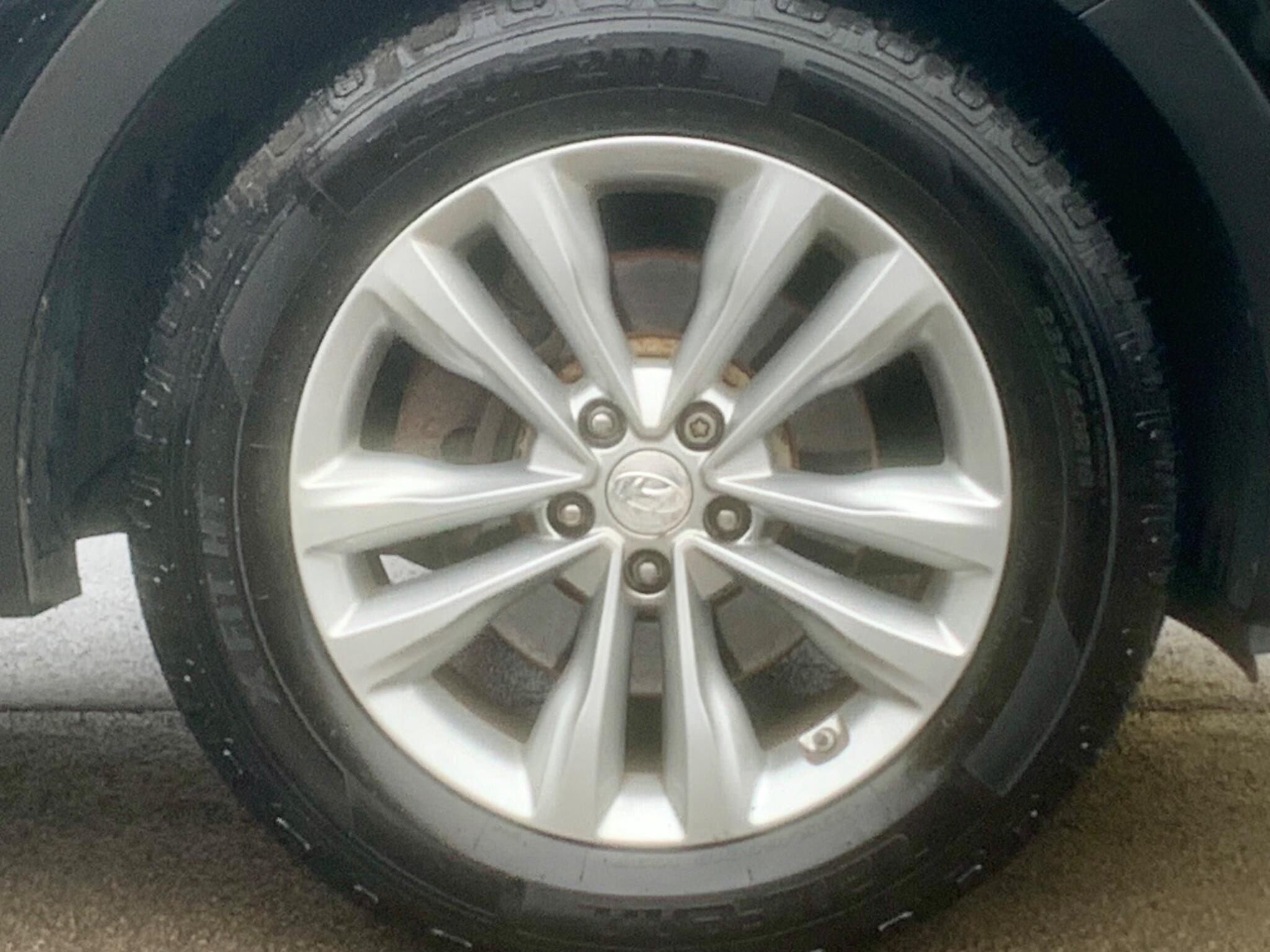 Hyundai Santa Fe view 13