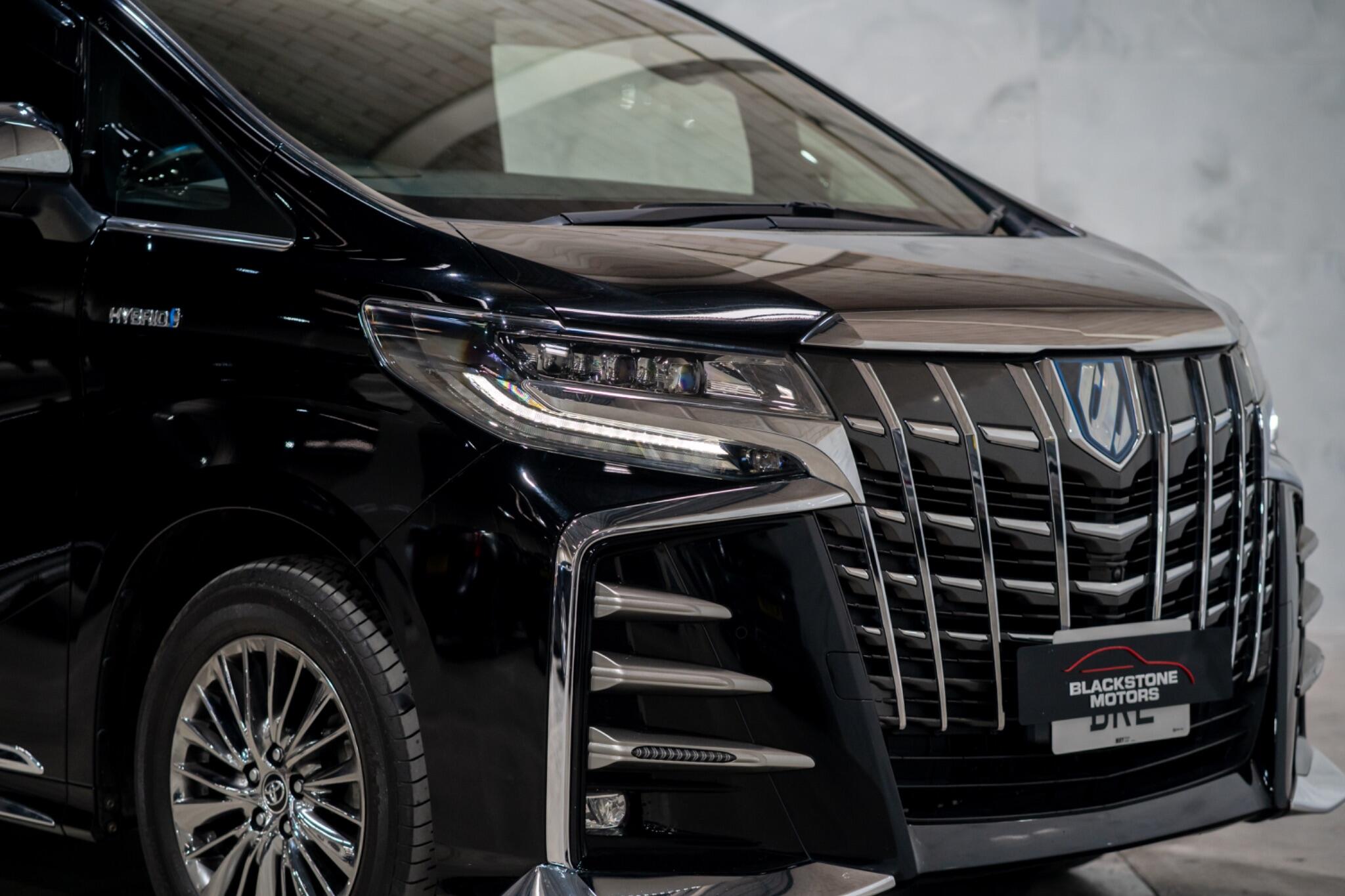Toyota Alphard view 44