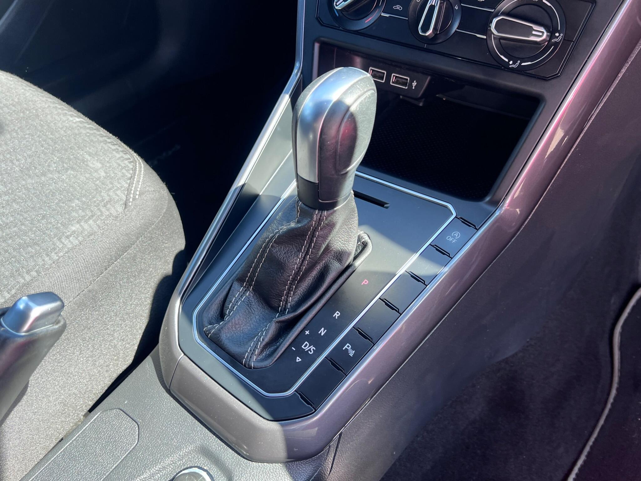 Volkswagen Polo view 28