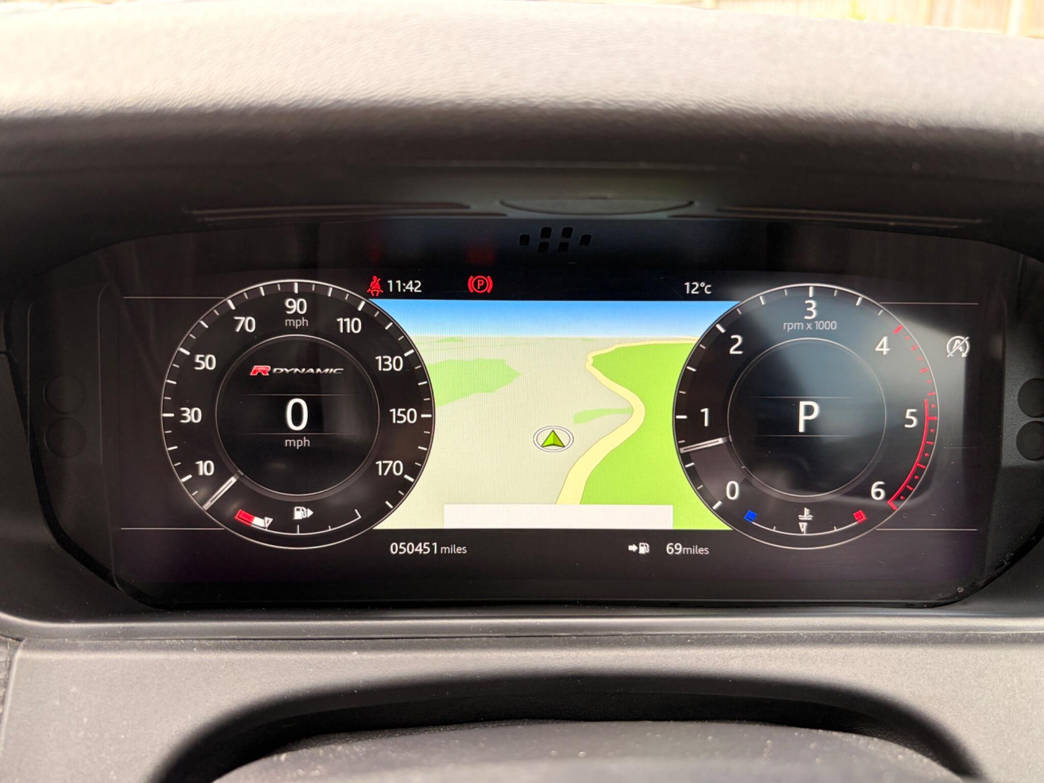 Land Rover Range Rover Velar view 18