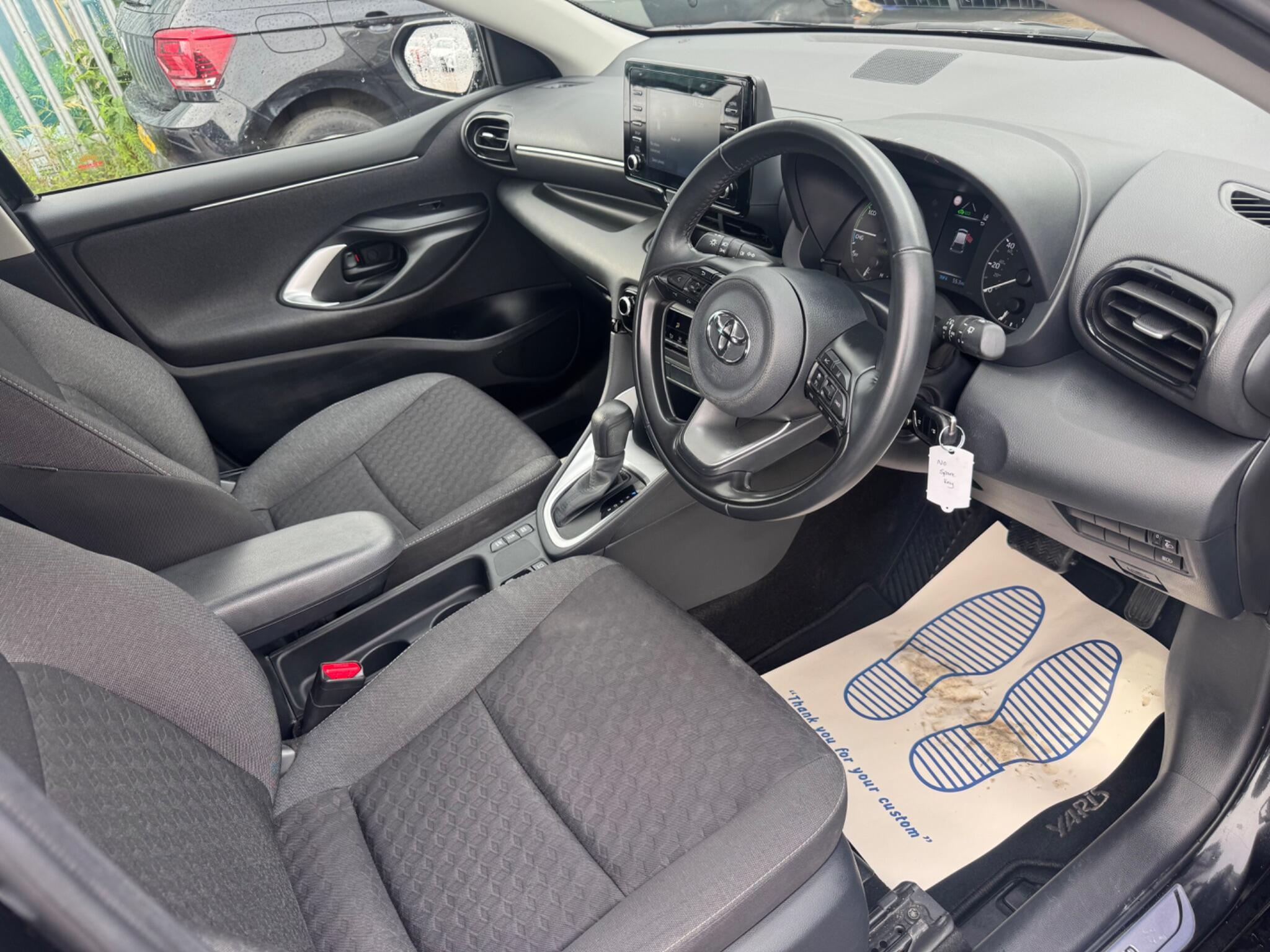 Toyota Yaris view 9