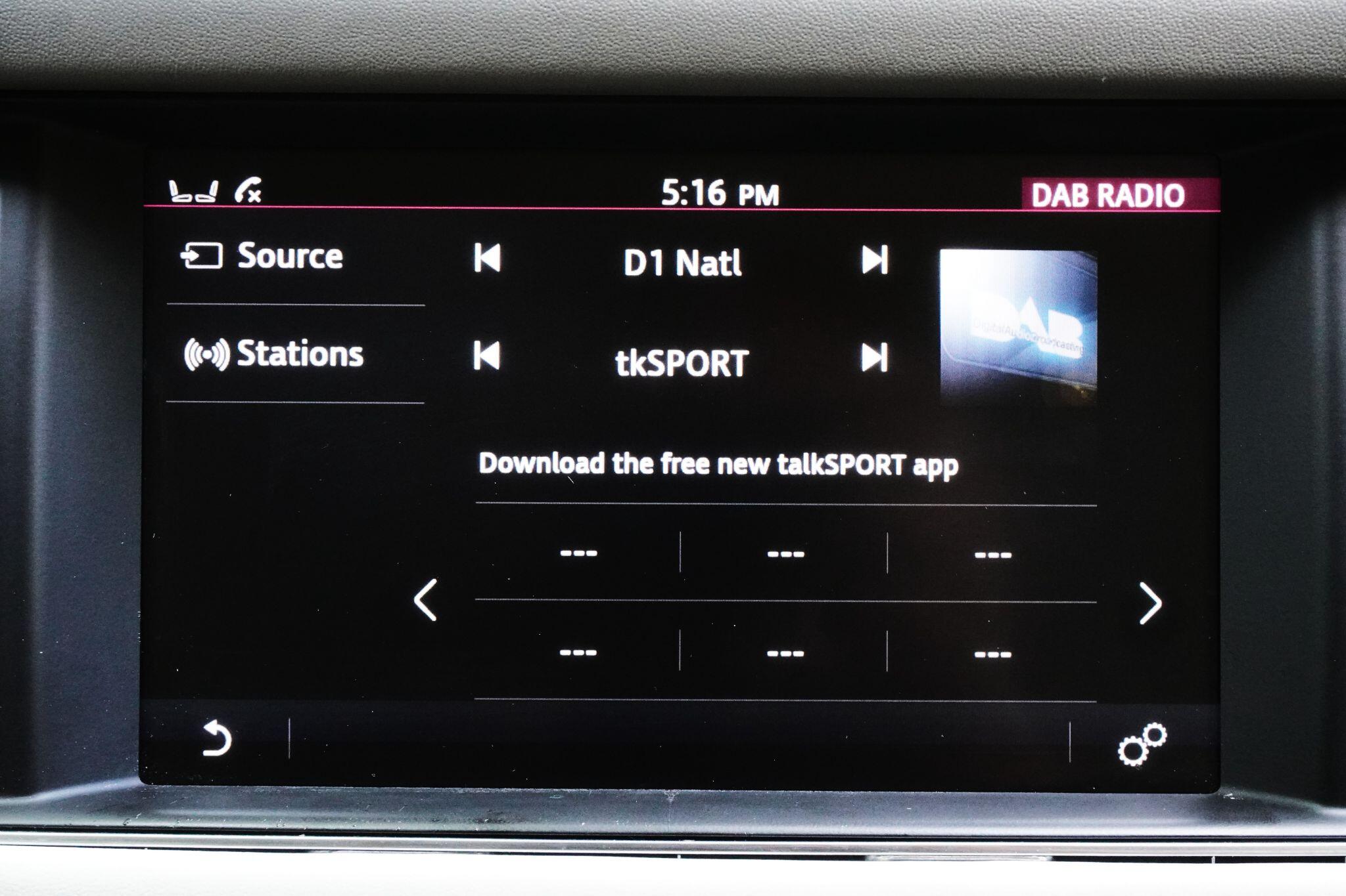 Jaguar XF view 27