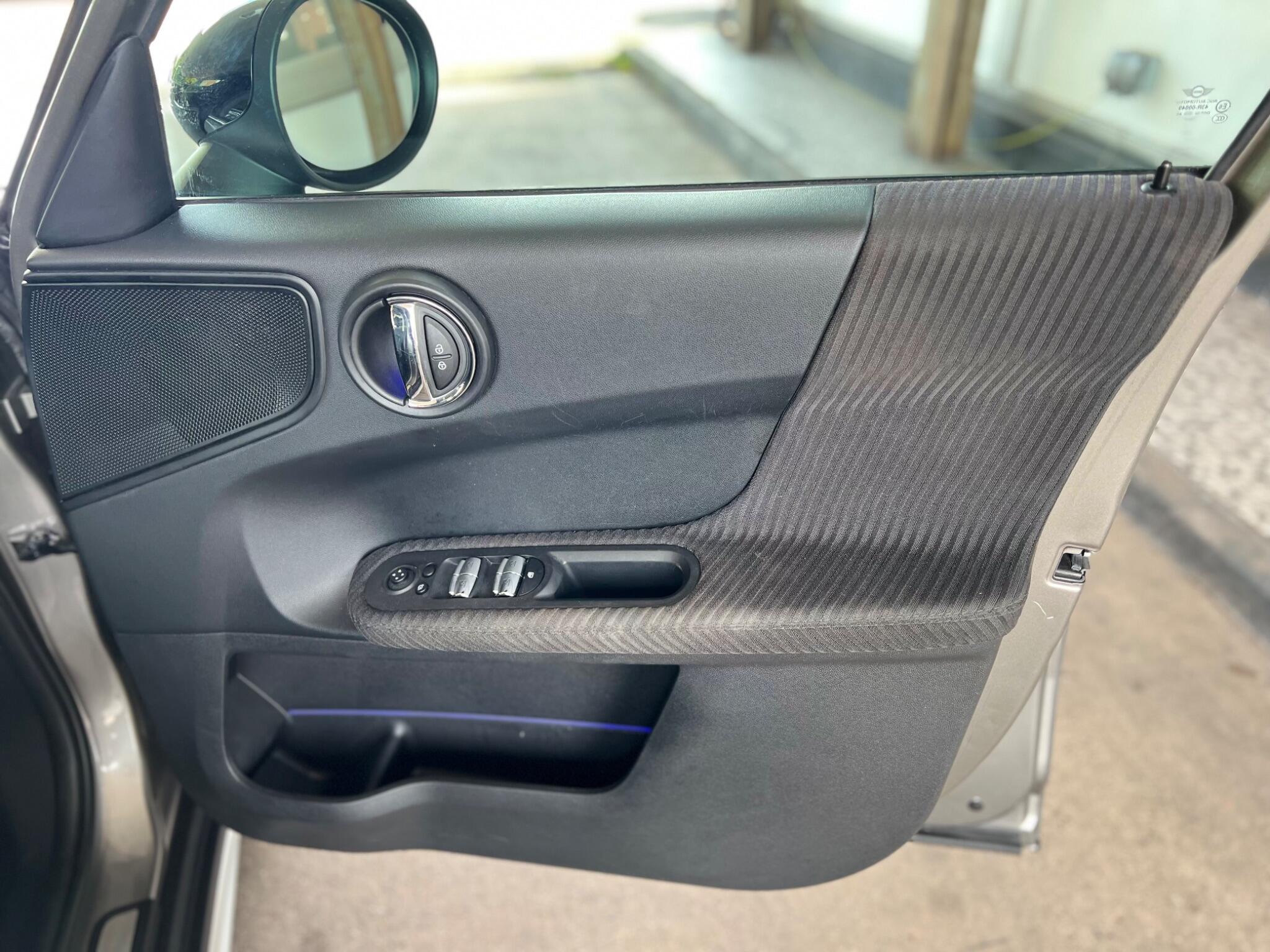 Mini Countryman view 9