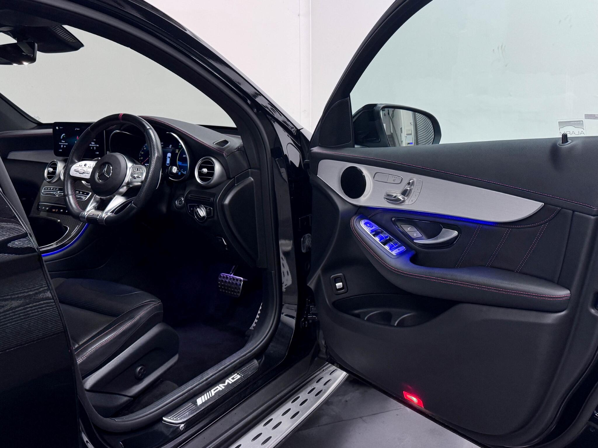 Mercedes-Benz GLC view 16