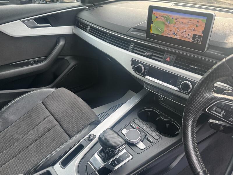 Audi A4 view 34