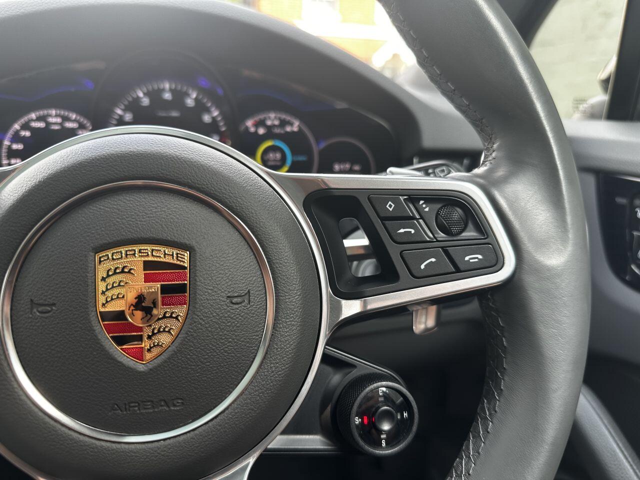 Porsche Cayenne view 7