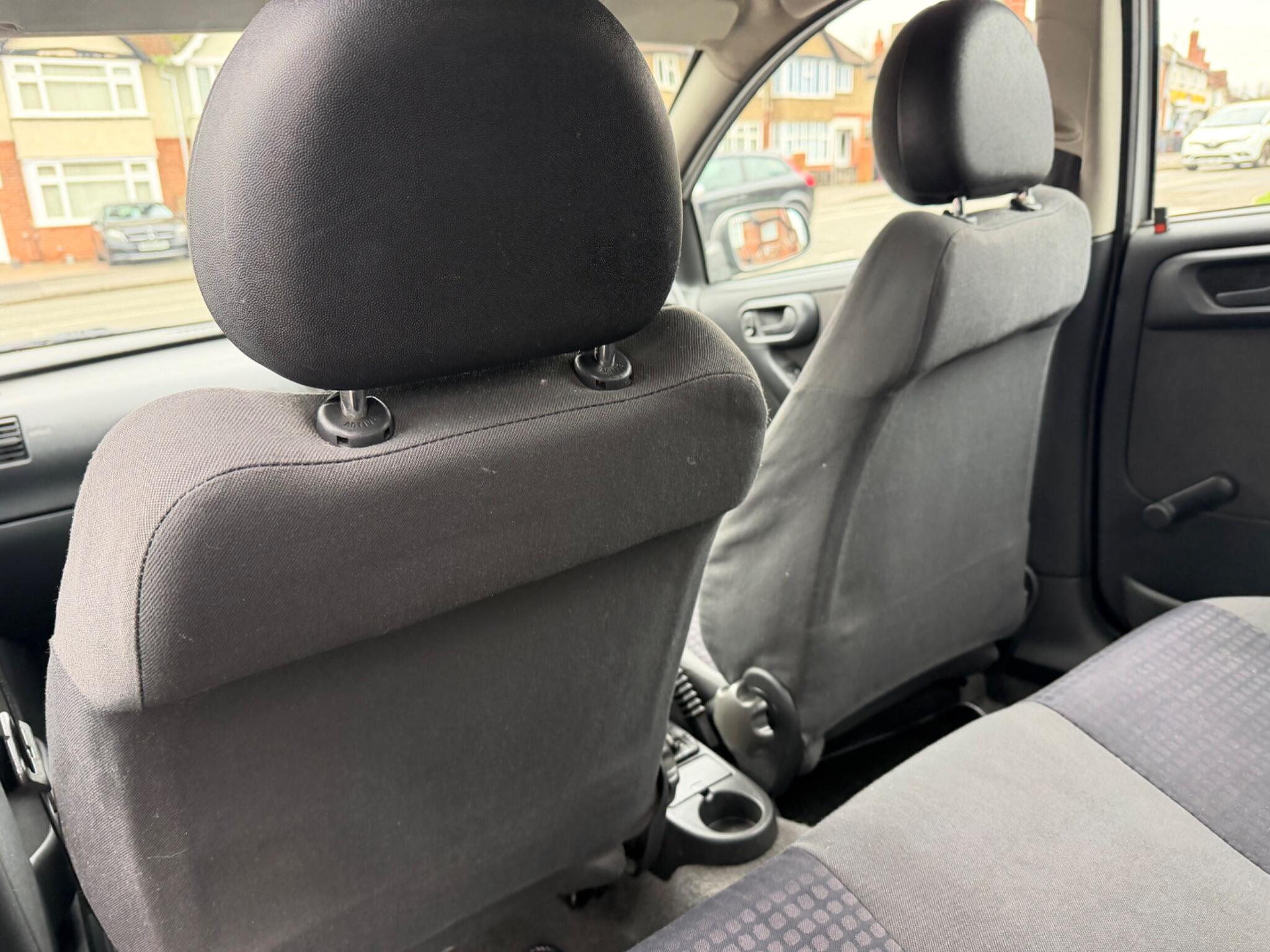 2002 Vauxhall Corsa image 21