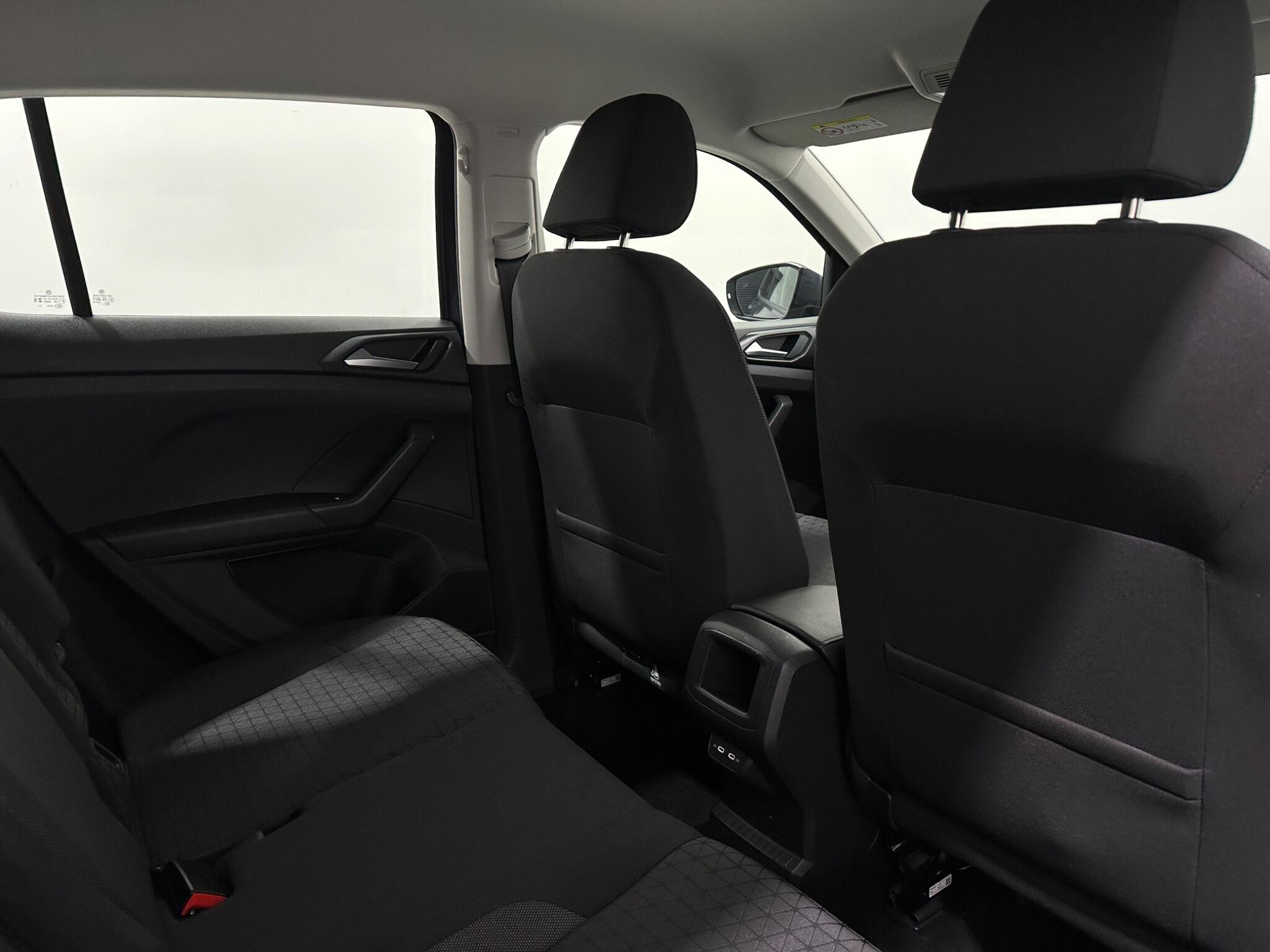 Volkswagen T-Cross view 38