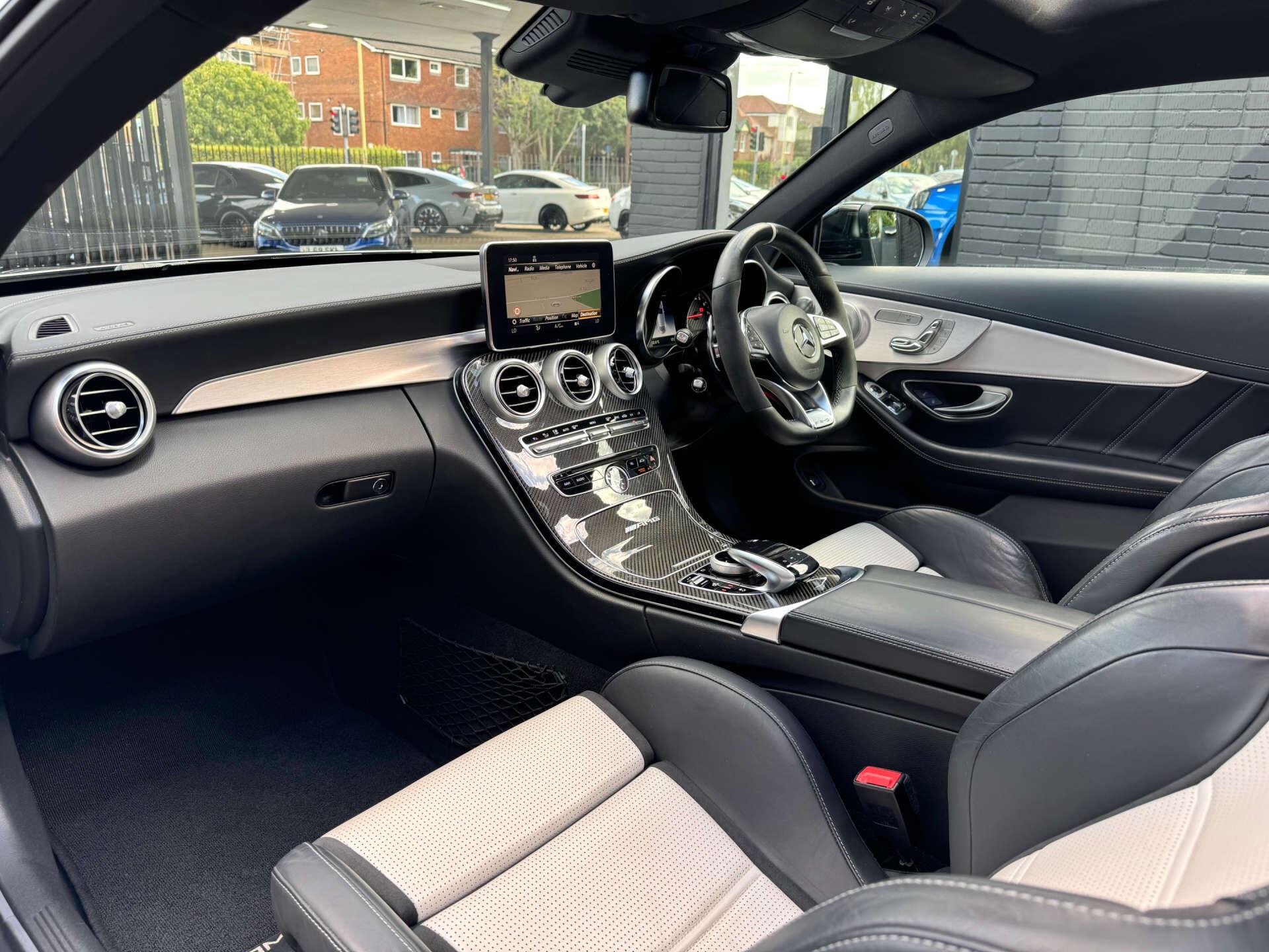 Mercedes-Benz C Class view 22